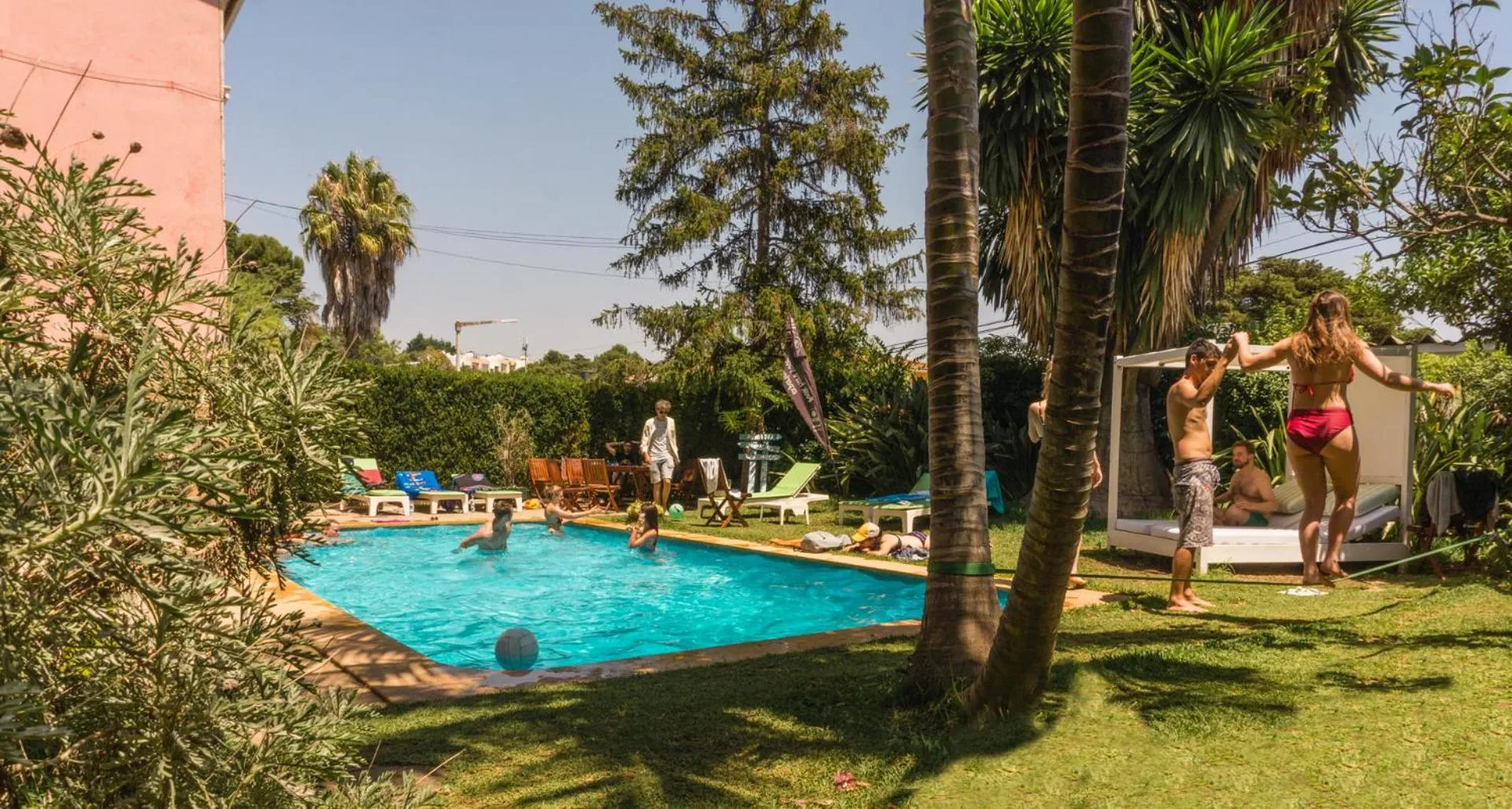 People in Nice Way Cascais Hostel & Surf Camp