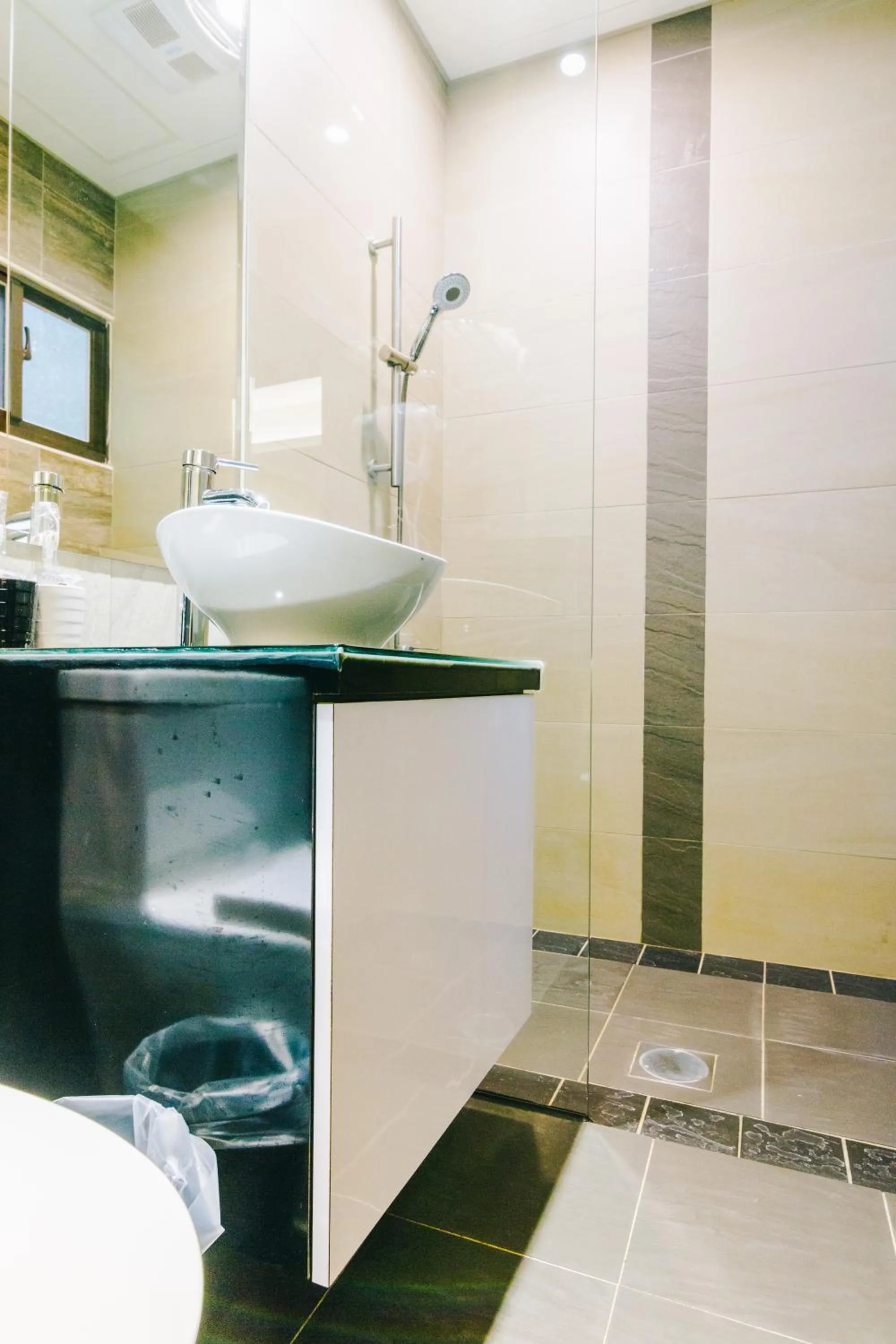 Bathroom in BoBo's Homestay