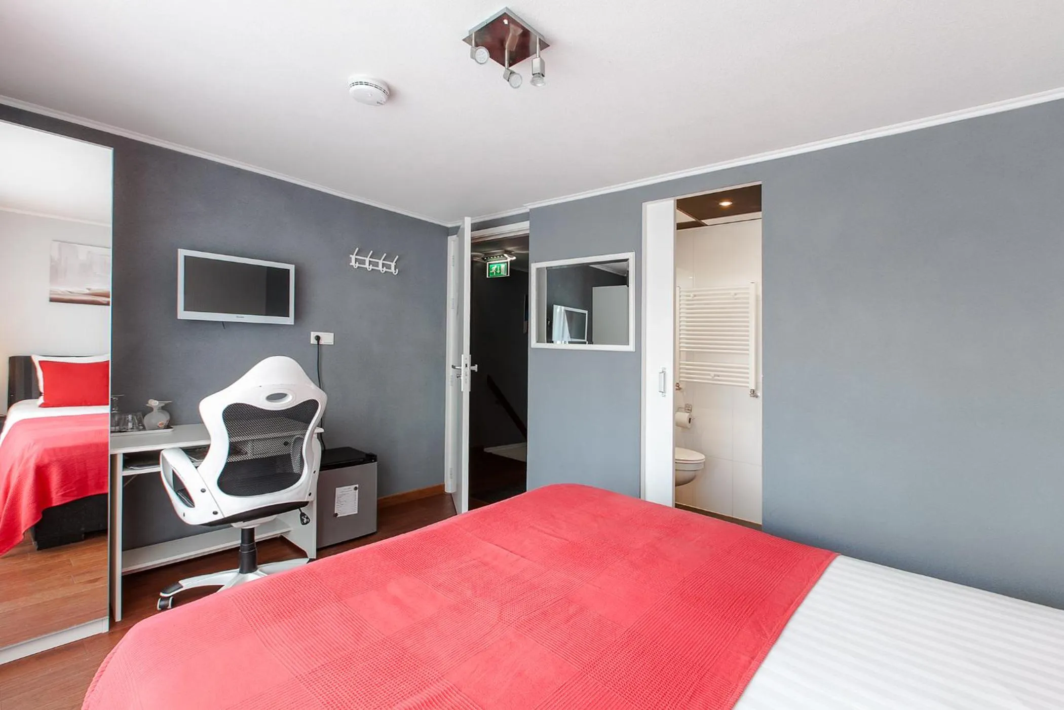 Decorative detail, Bed in Alex Rooms