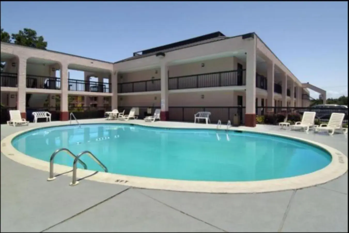 Swimming Pool in Baymont by Wyndham Mobile/ I-65