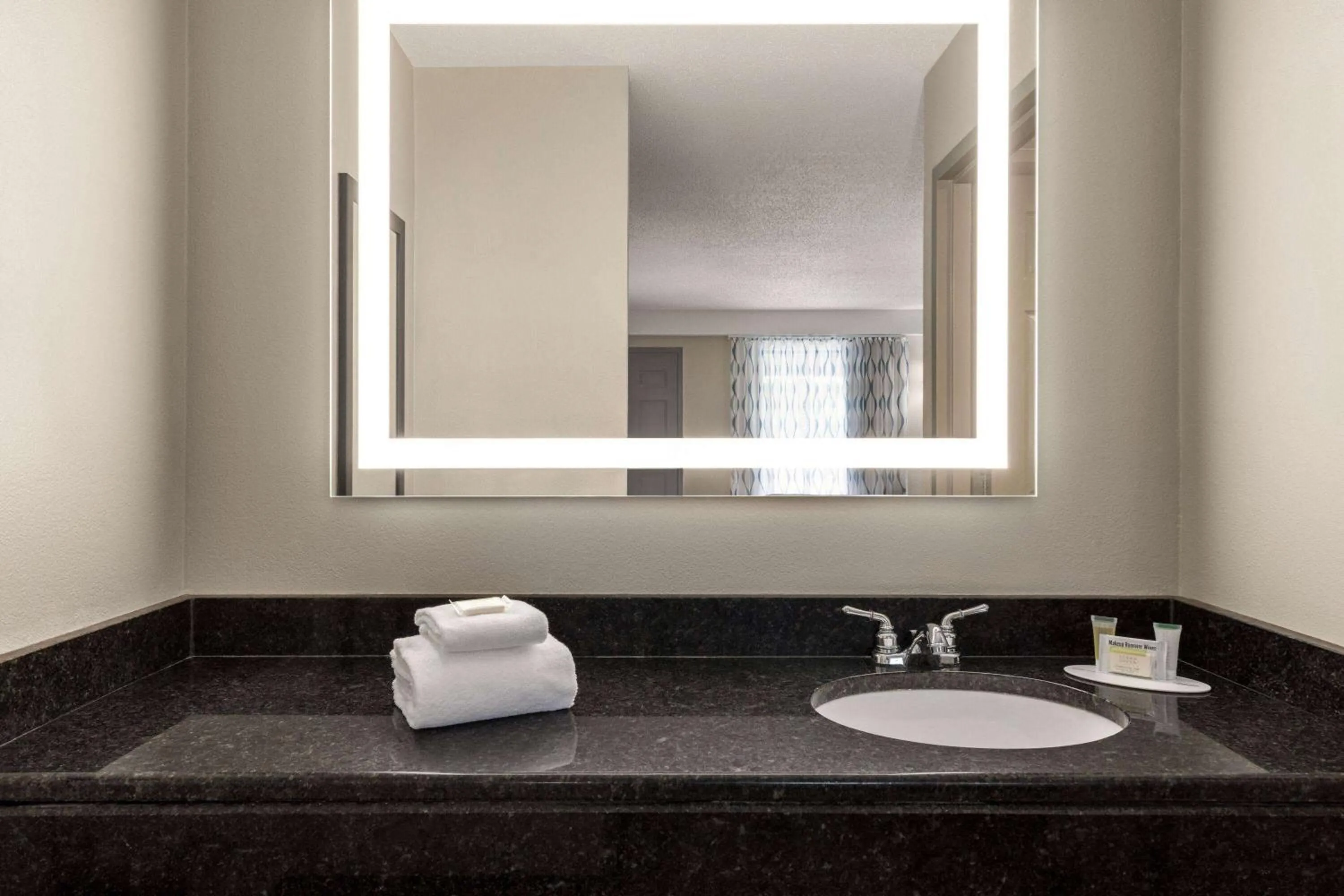 Bathroom in Days Inn by Wyndham Kuttawa/Eddyville