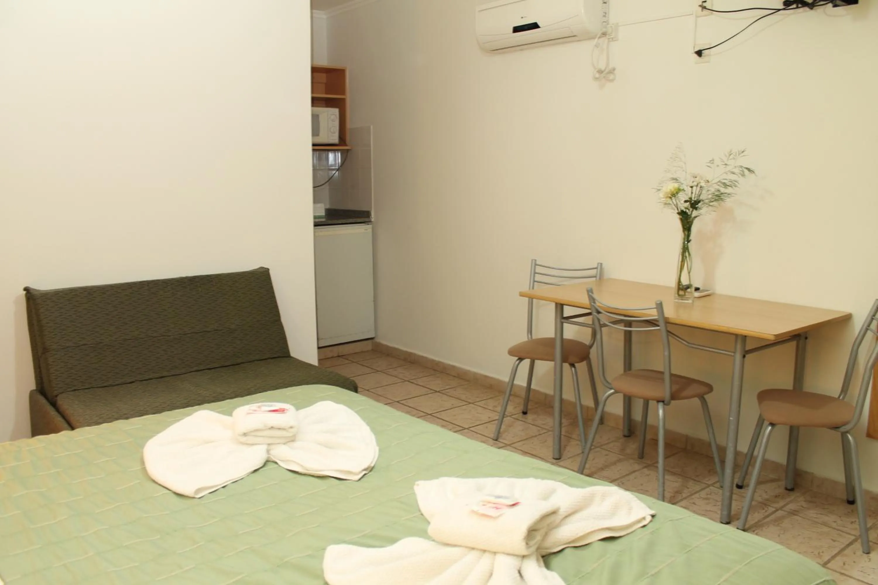 Bedroom in Brisas del Lago Apart y Hotel