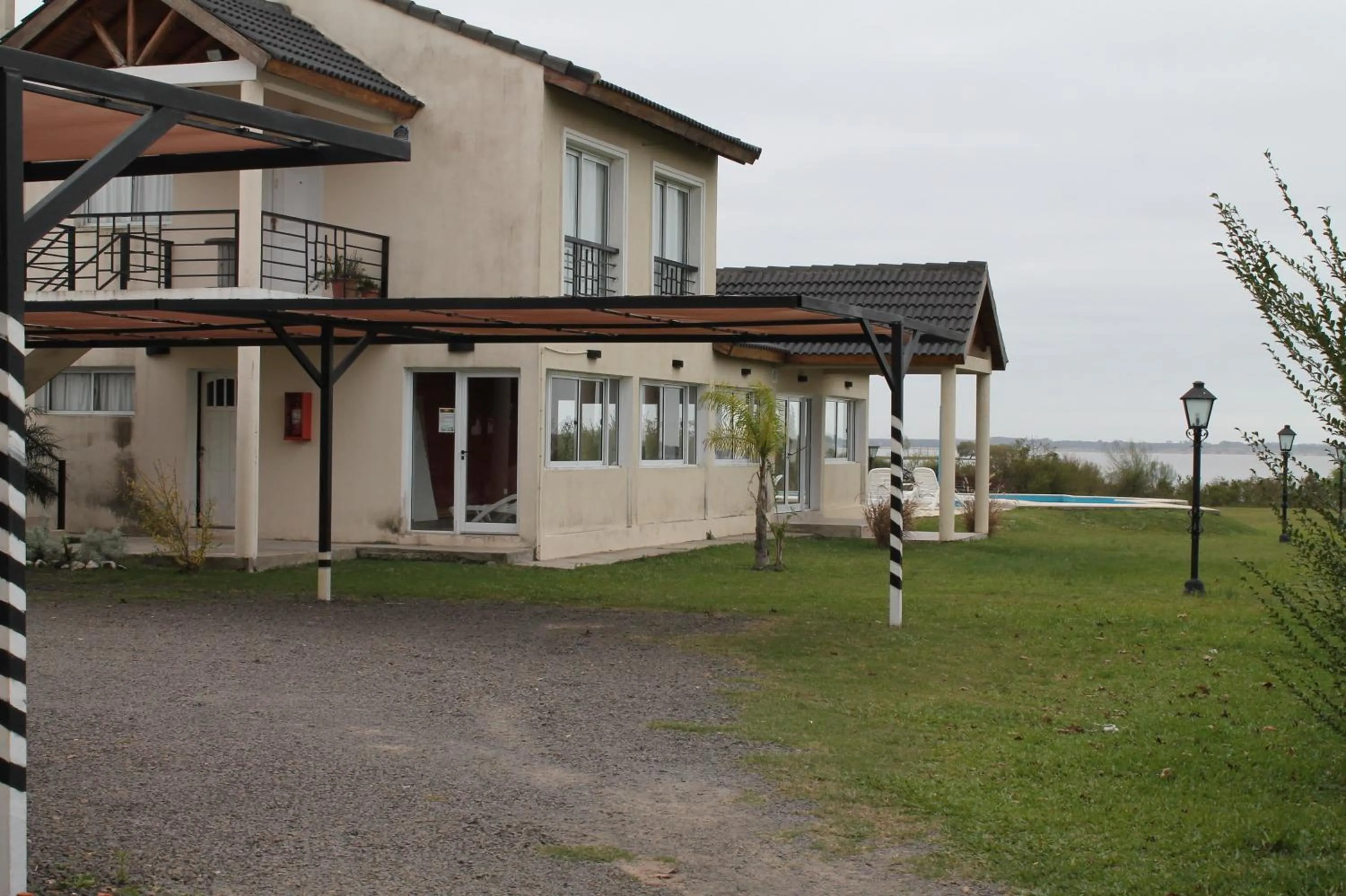 Property building in Brisas del Lago Apart y Hotel