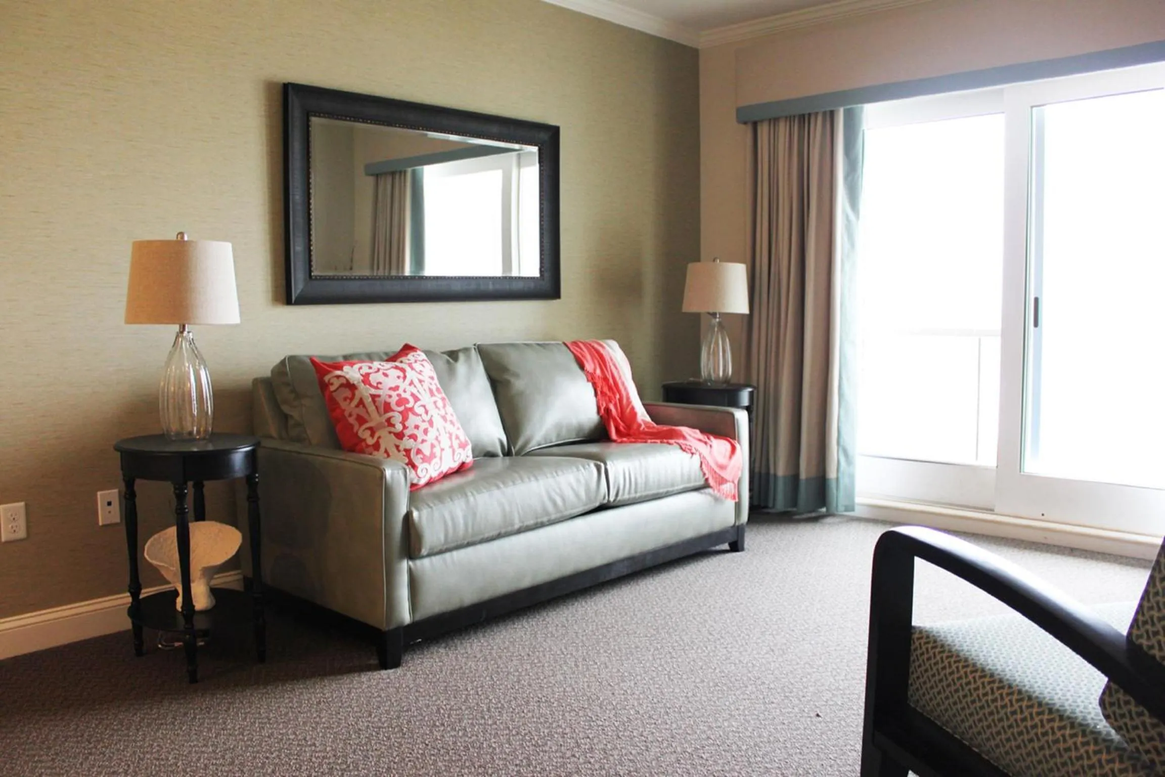 Day in Alouette Sunrise Suites