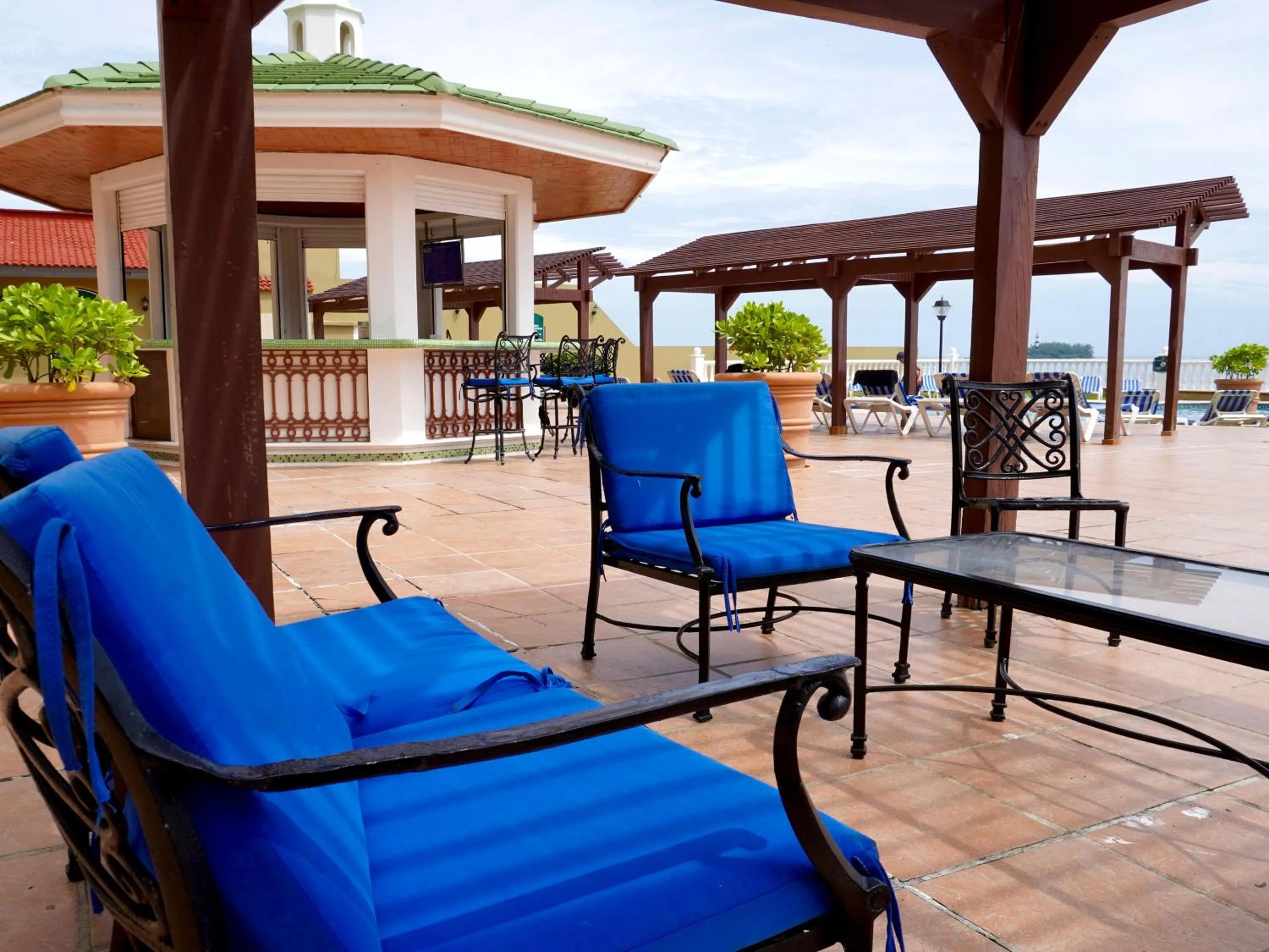 Swimming pool in Astur Hotel & Residence