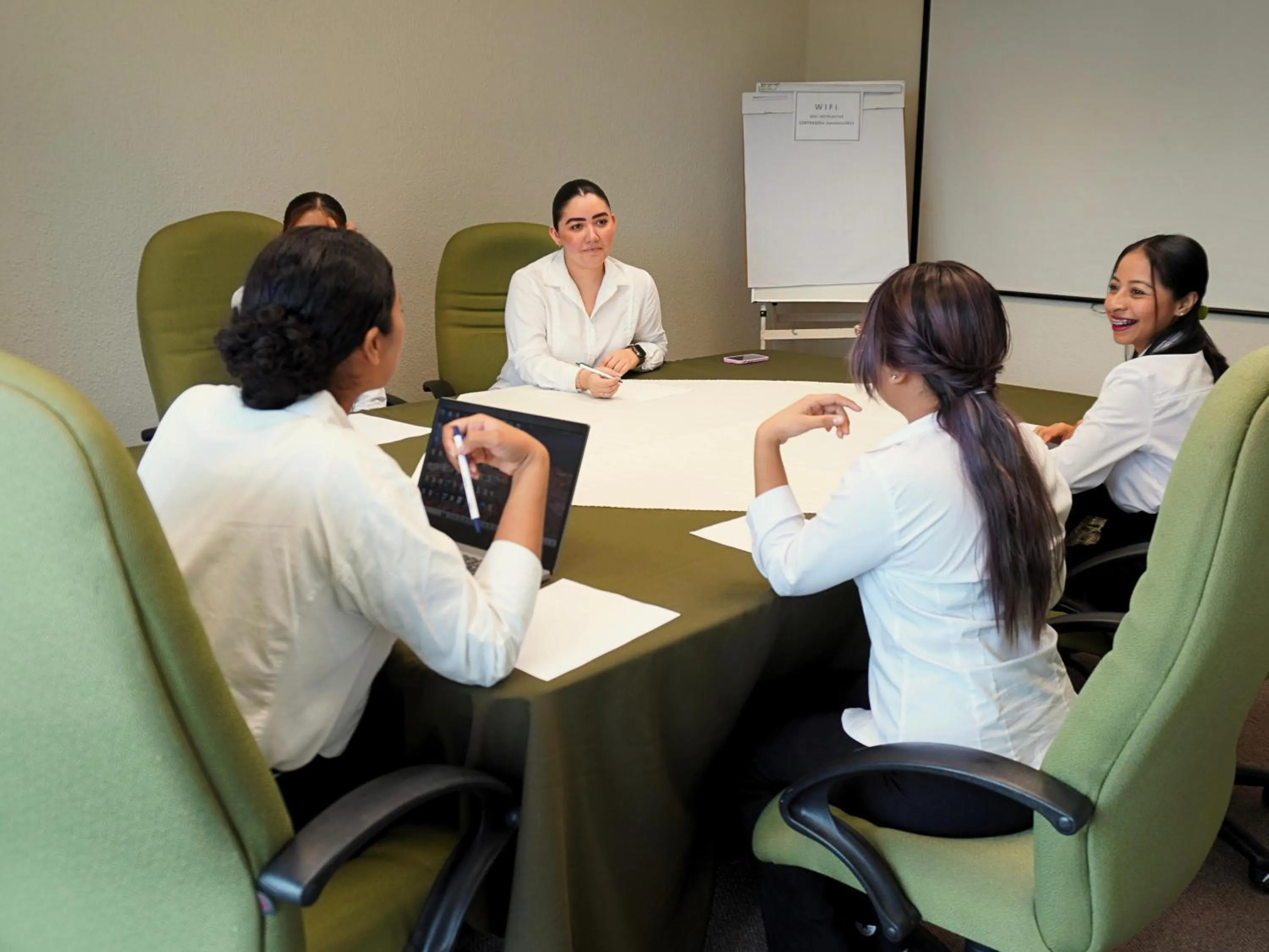 Meeting/conference room in Astur Hotel & Residence