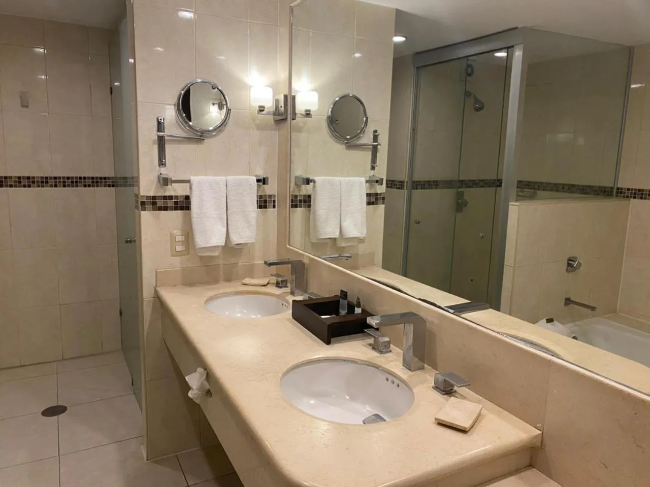 Bathroom in Astur Hotel & Residence