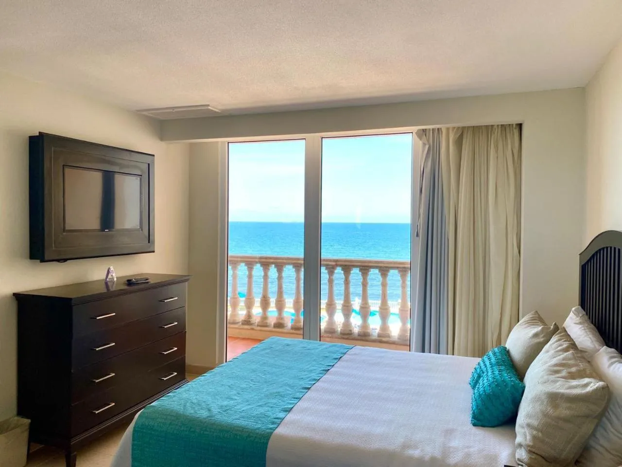 Sea view, Bed in Astur Hotel & Residence