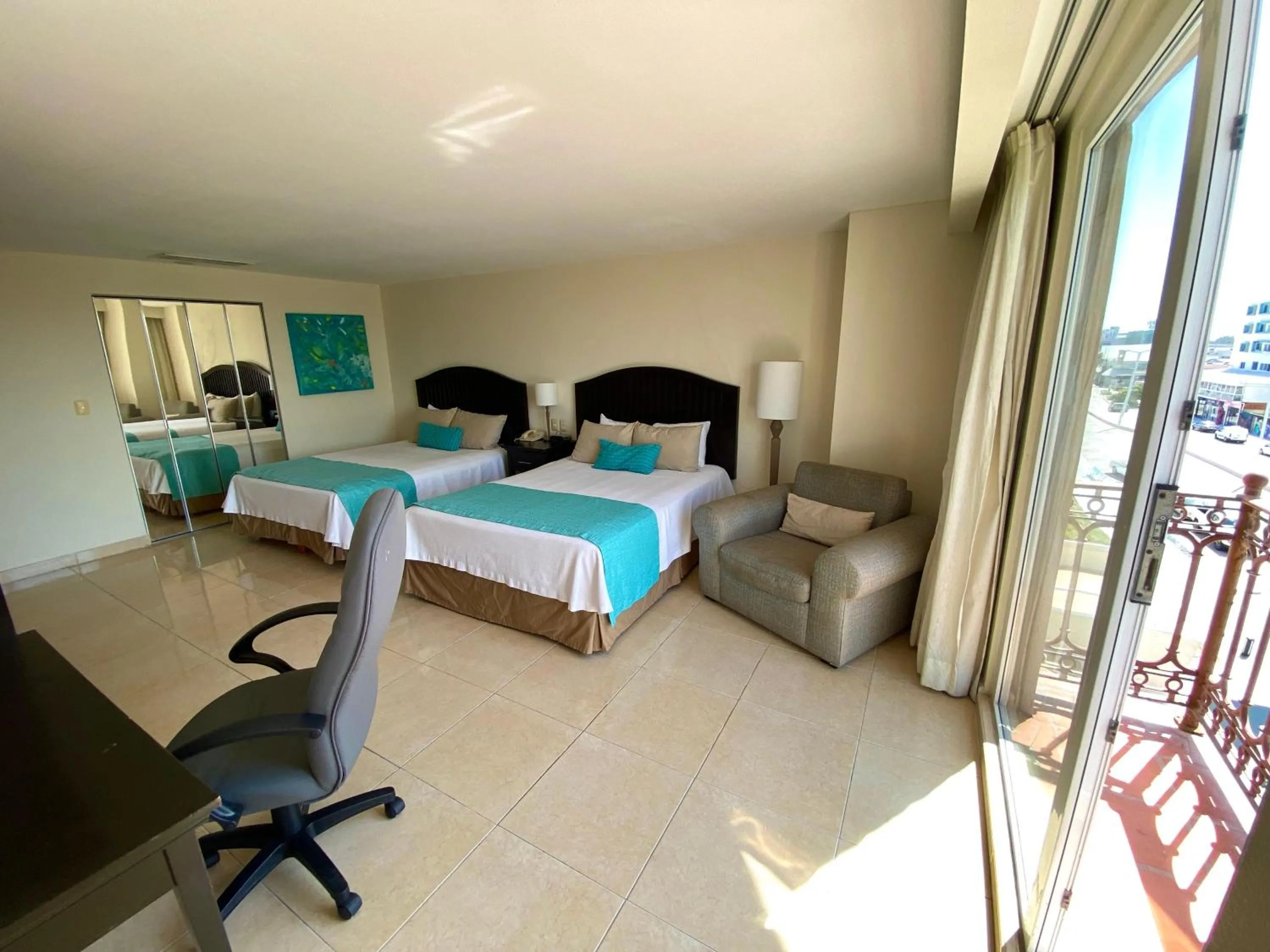 Photo of the whole room, Bed in Astur Hotel & Residence