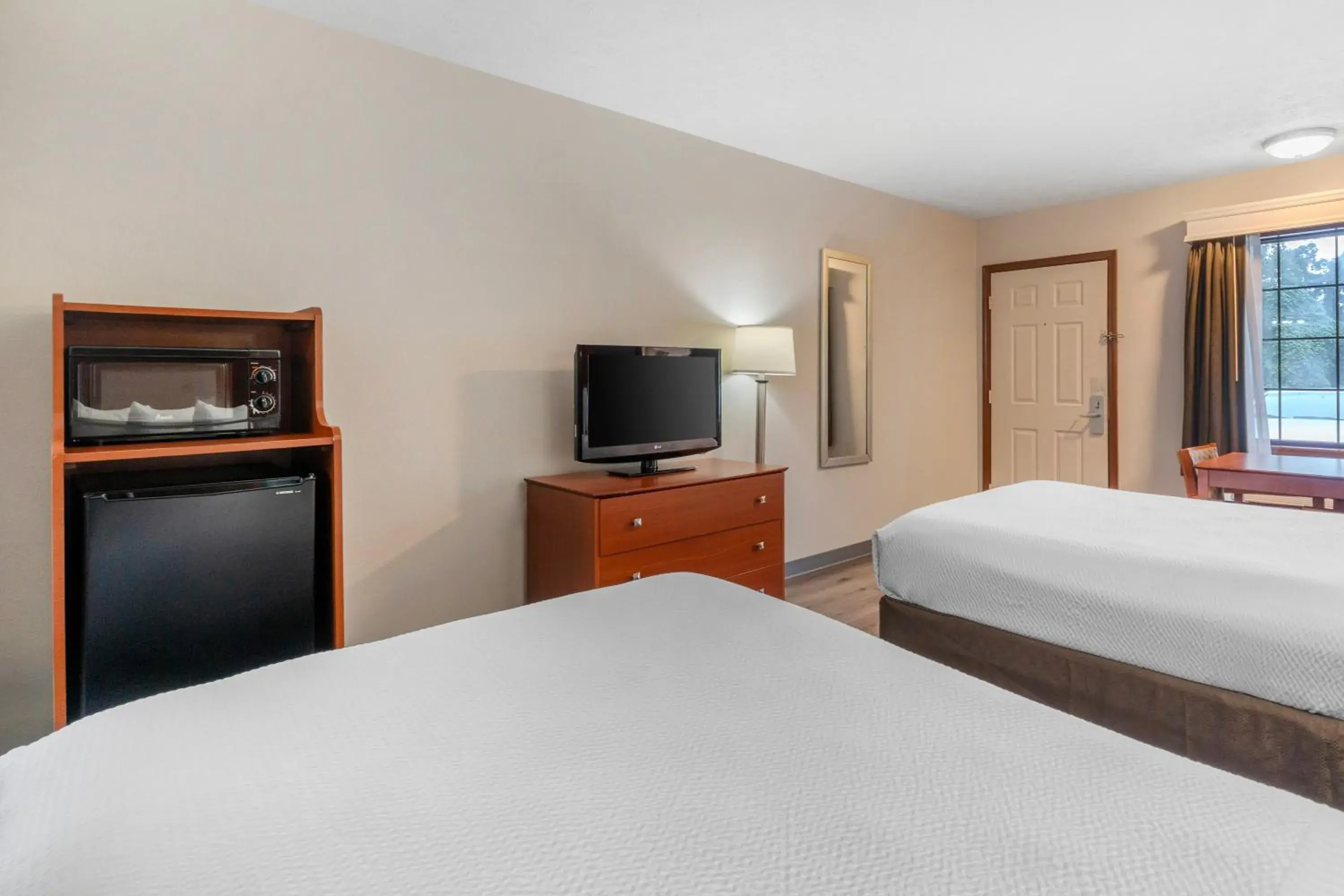 Bedroom, Bed in Best Western Acworth Inn Bedroom, Bed in Best Western Acworth Inn