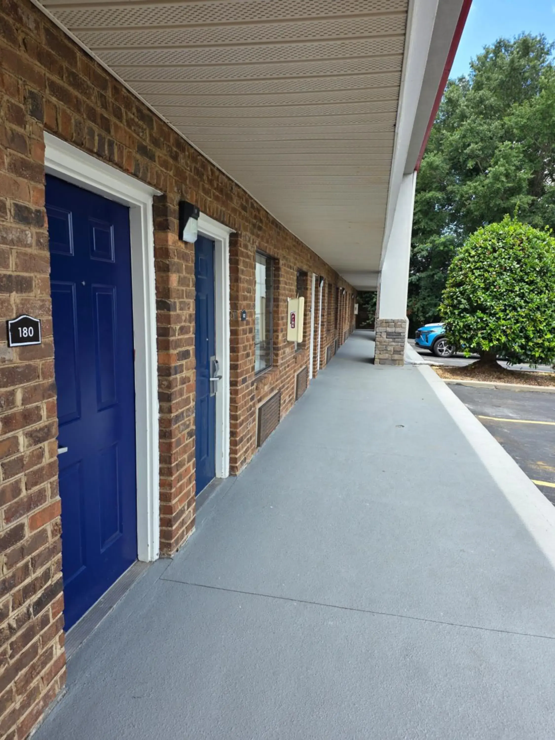 Property building in Best Western Acworth Inn Property building in Best Western Acworth Inn