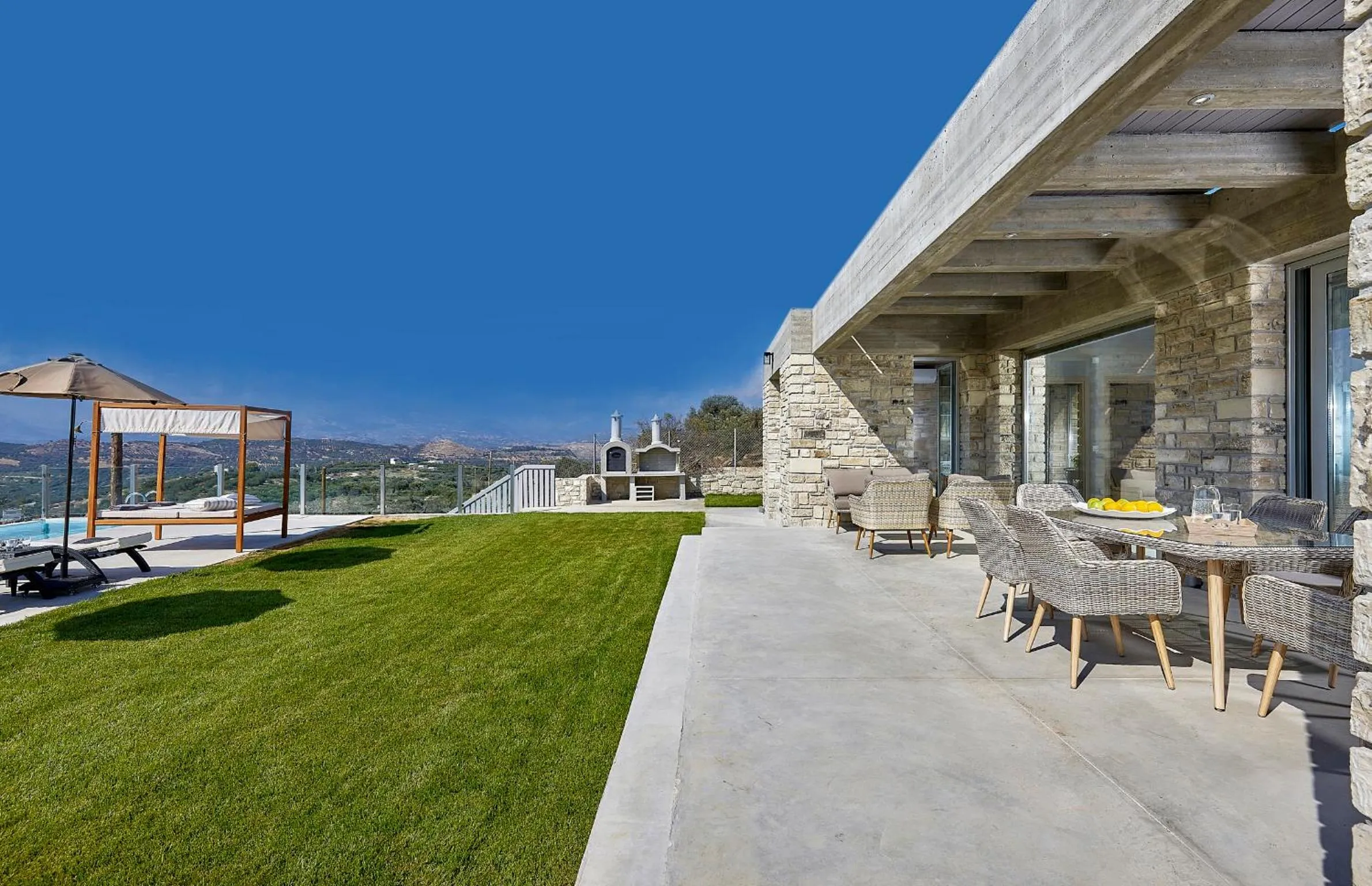 BBQ facilities in Kouros n' Kori Villas