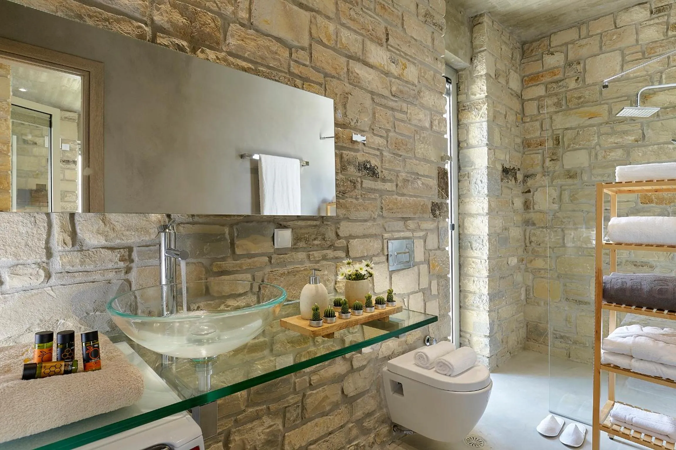 Shower in Kouros n' Kori Villas