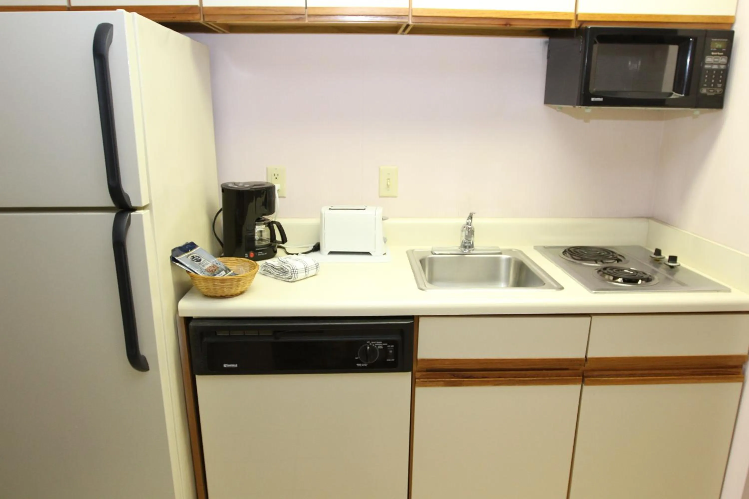 Kitchen or kitchenette in Princess Bayside Beach Hotel