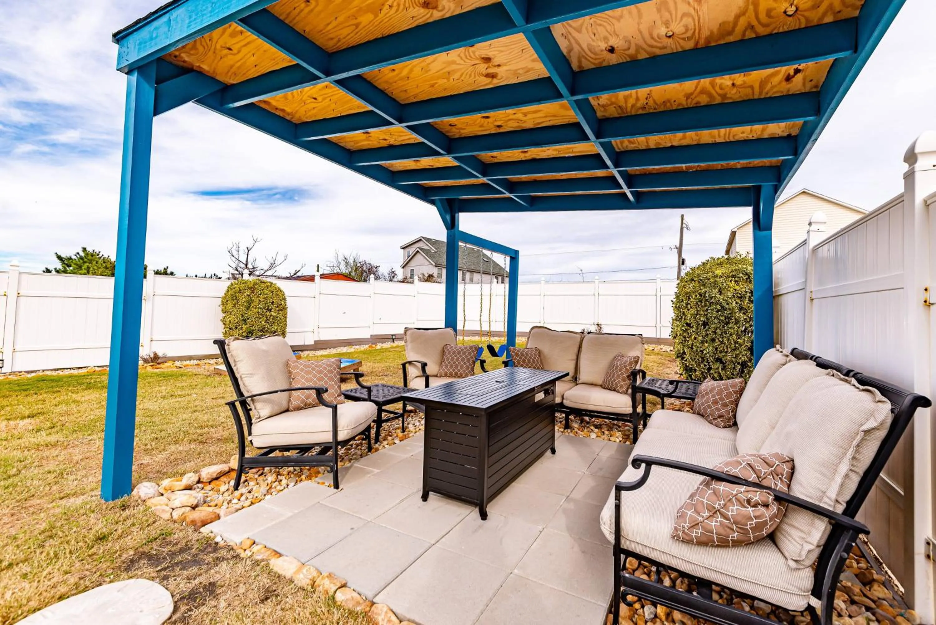 Everybody Loves...Sand, Sun & Fun - KDH MP 5.5, Ocean View, 100 Yds to Beach, Pool, Fire Pit, Flex Stays