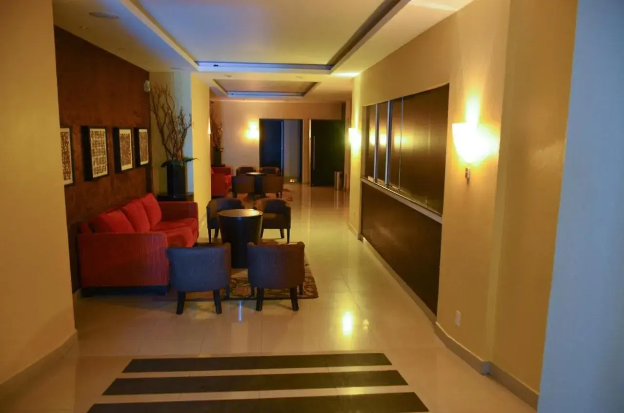 Lounge or bar in Hotel Mediterraneo Sa De Cv Lounge or bar in Hotel Mediterraneo Sa De Cv