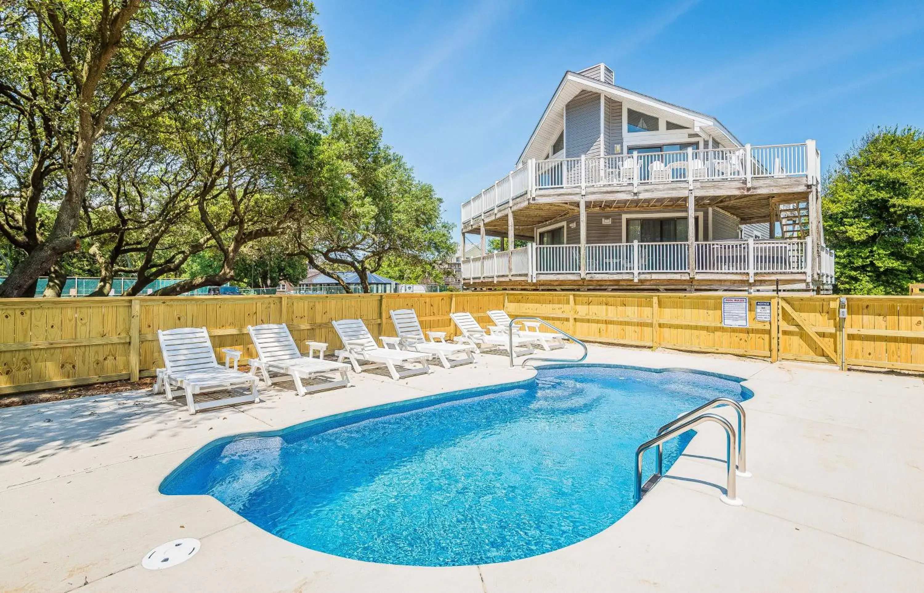 Captain's Perch - Duck, Northpoint, 400 Yds to Beach, Pool, Hot Tub, Events, Flex Stays Captain's Perch - Duck, Northpoint, 400 Yds to Beach, Pool, Hot Tub, Events, Flex Stays