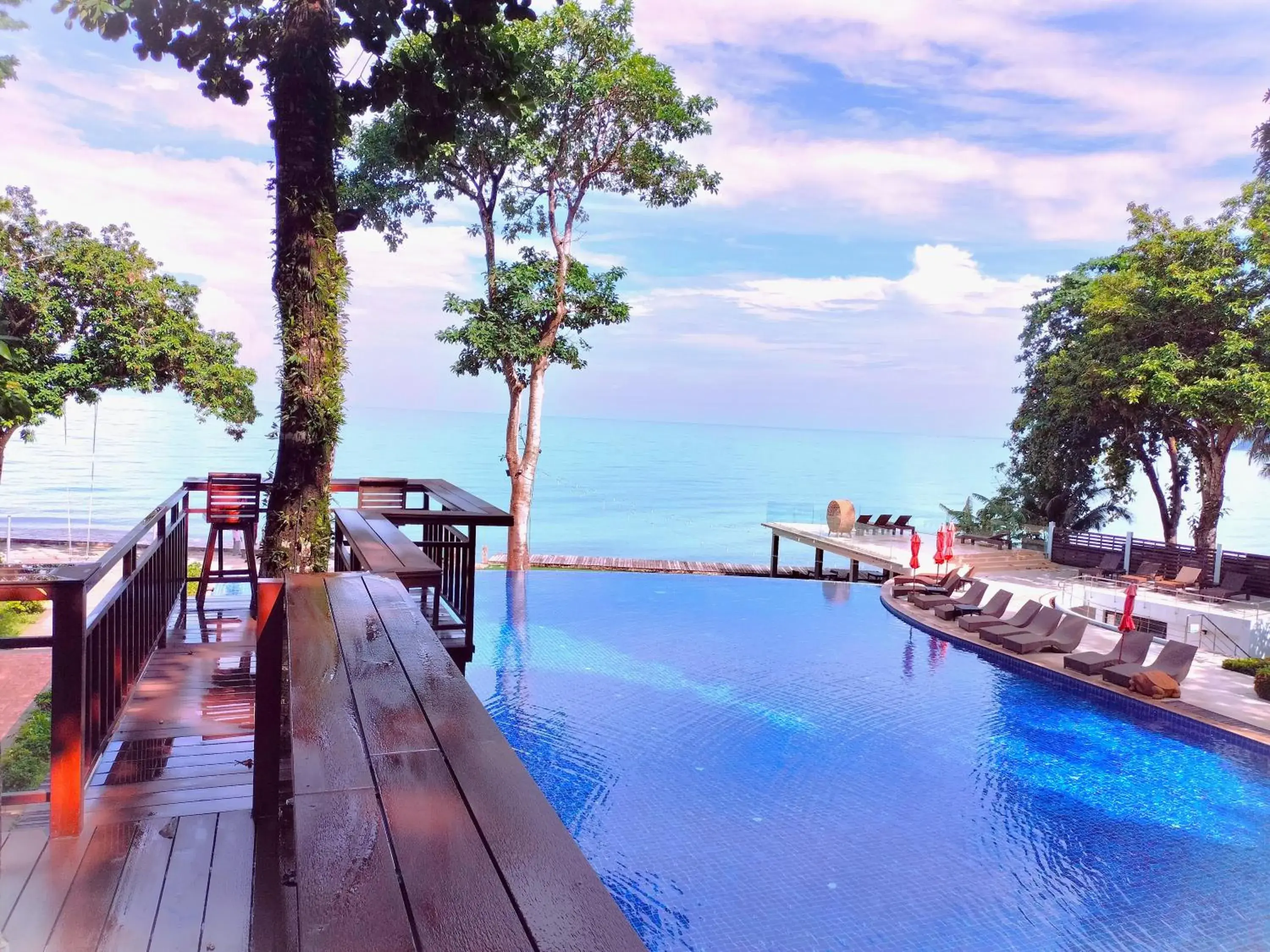 Swimming pool in Chang Buri Resort & Koh Chang Hillside Swimming pool in Chang Buri Resort & Koh Chang Hillside