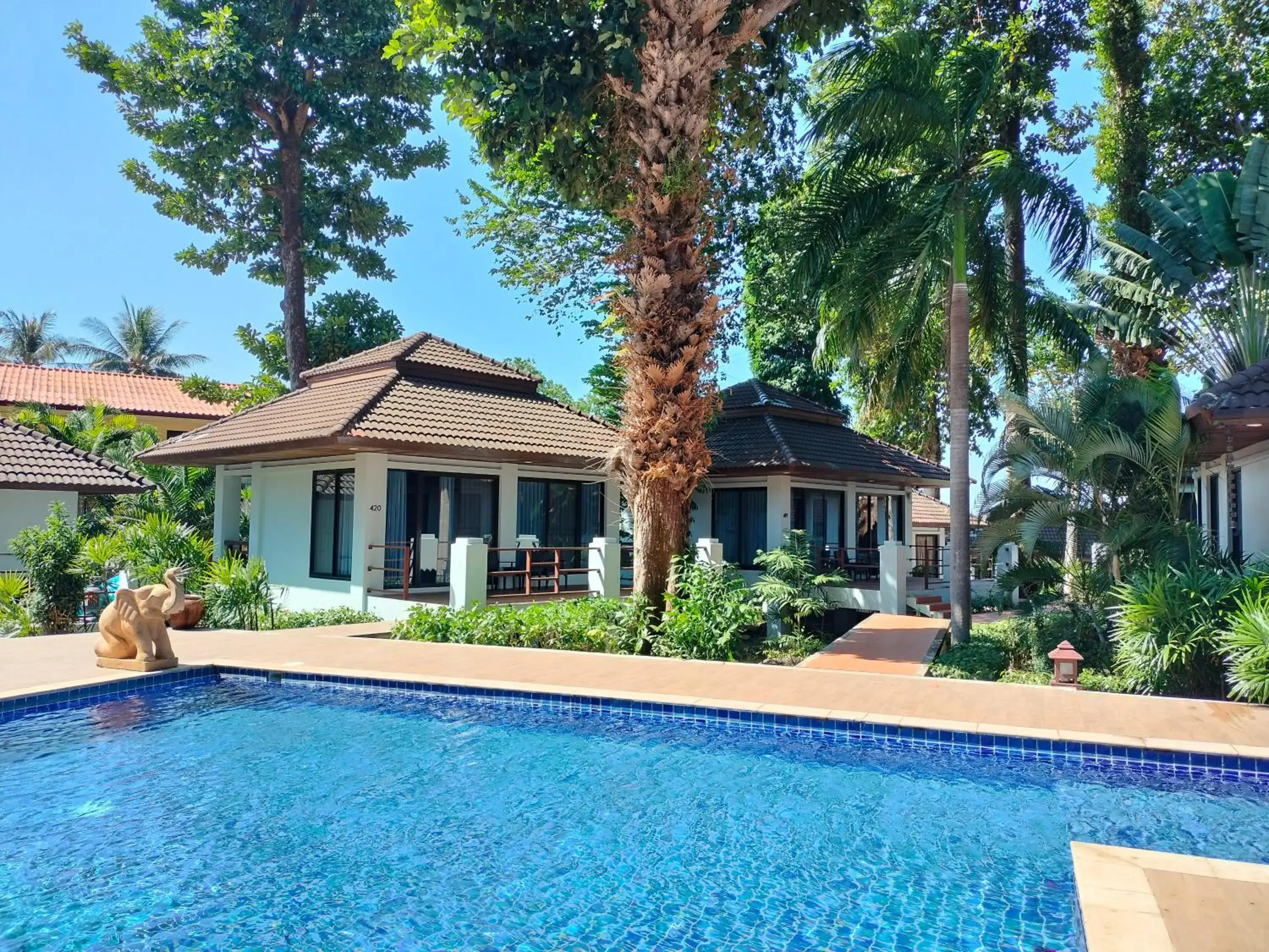 Pool view in Chang Buri Resort & Koh Chang Hillside Pool view in Chang Buri Resort & Koh Chang Hillside