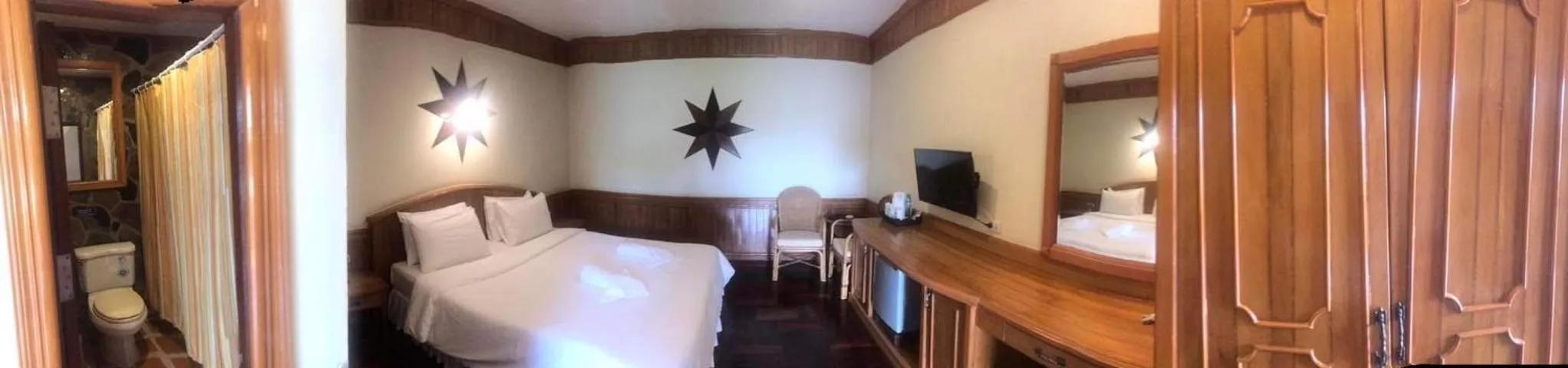 Bed in Koh Chang Lagoon Princess