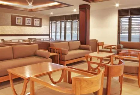 Restaurant/places to eat in Paragon Suites Resort
