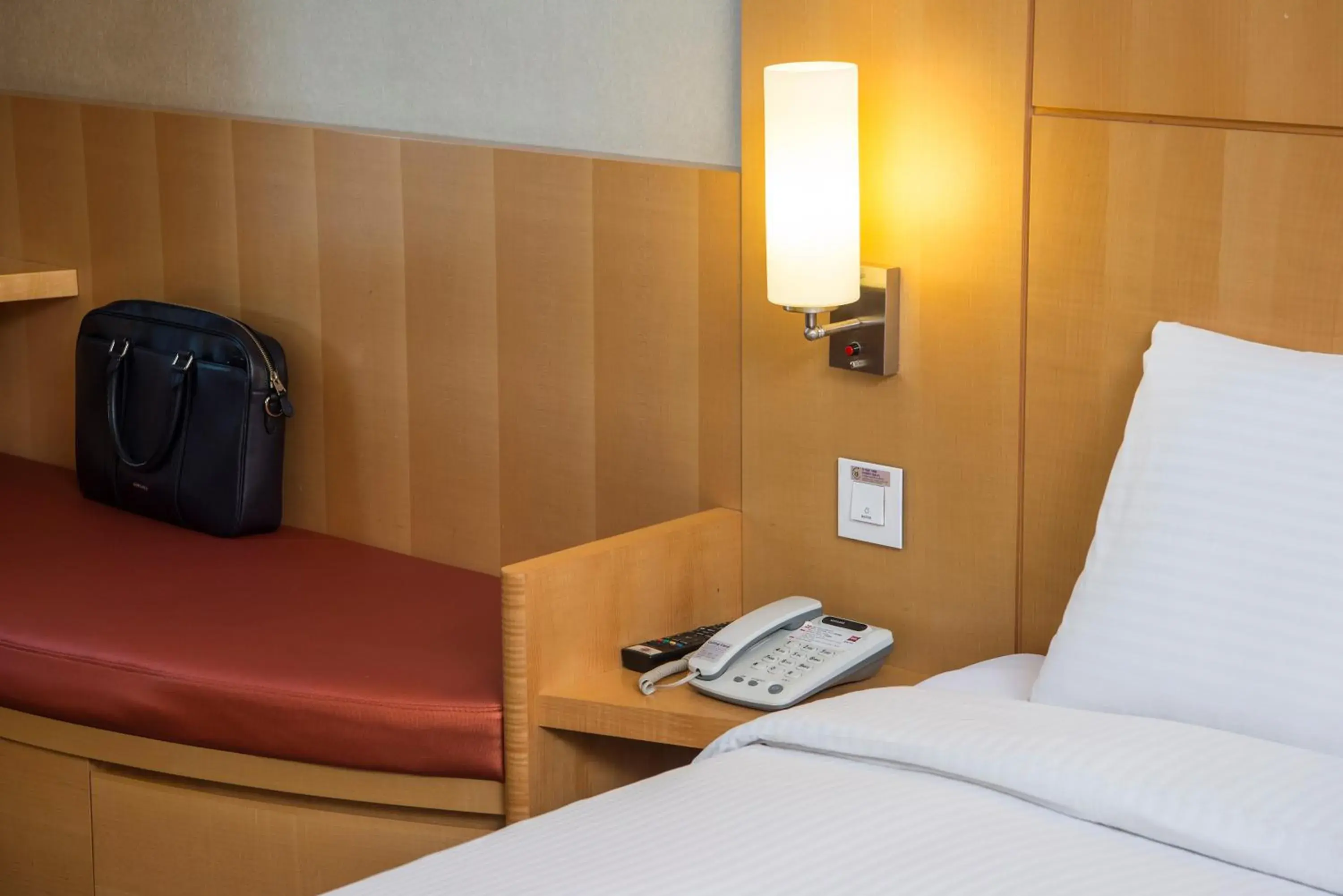 Bedroom in Ibis Ambassador Busan City Centre Bedroom in Ibis Ambassador Busan City Centre