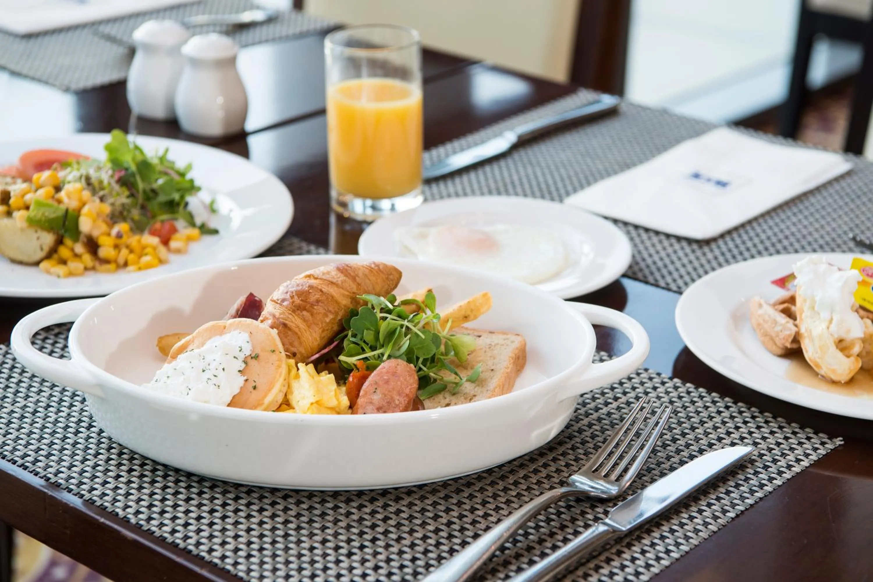 Restaurant/places to eat in Ibis Ambassador Busan City Centre