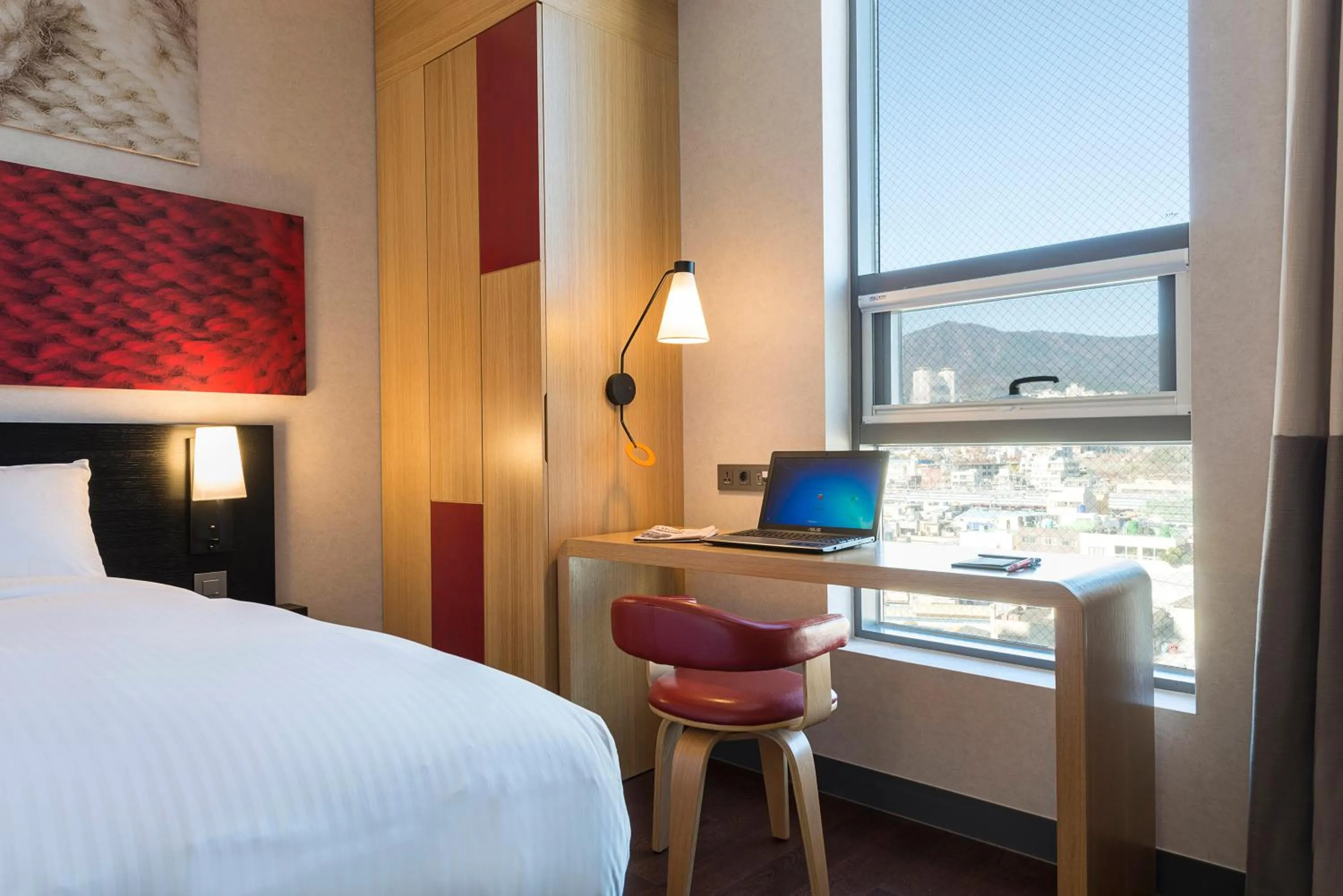 Bedroom in Ibis Ambassador Busan City Centre