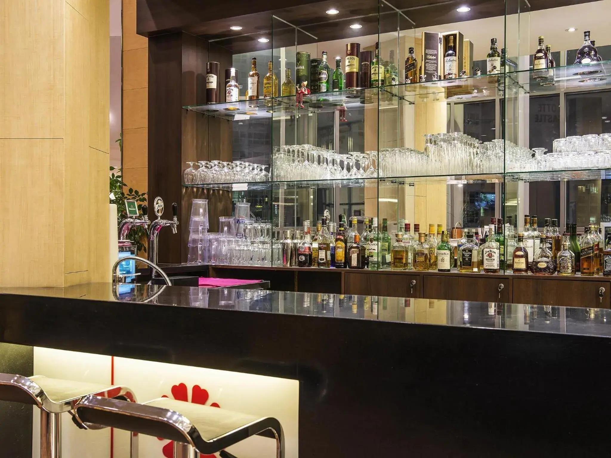 Lounge or bar in Ibis Ambassador Busan City Centre Lounge or bar in Ibis Ambassador Busan City Centre