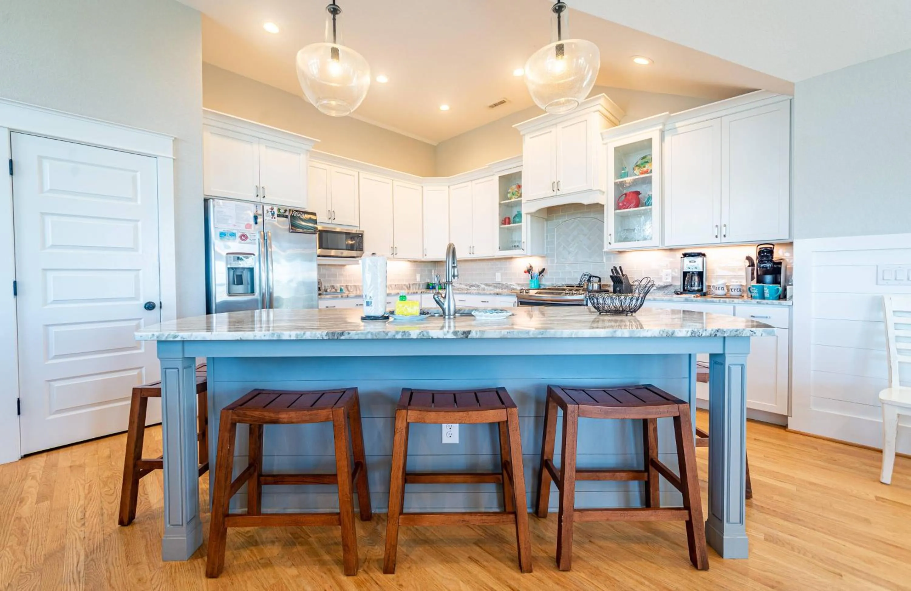 Sea Fever - Duck, Saltaire, 130 Yds to Beach, Ocean View, Pool, Hot Tub, Tiki Bar, Flex Stays