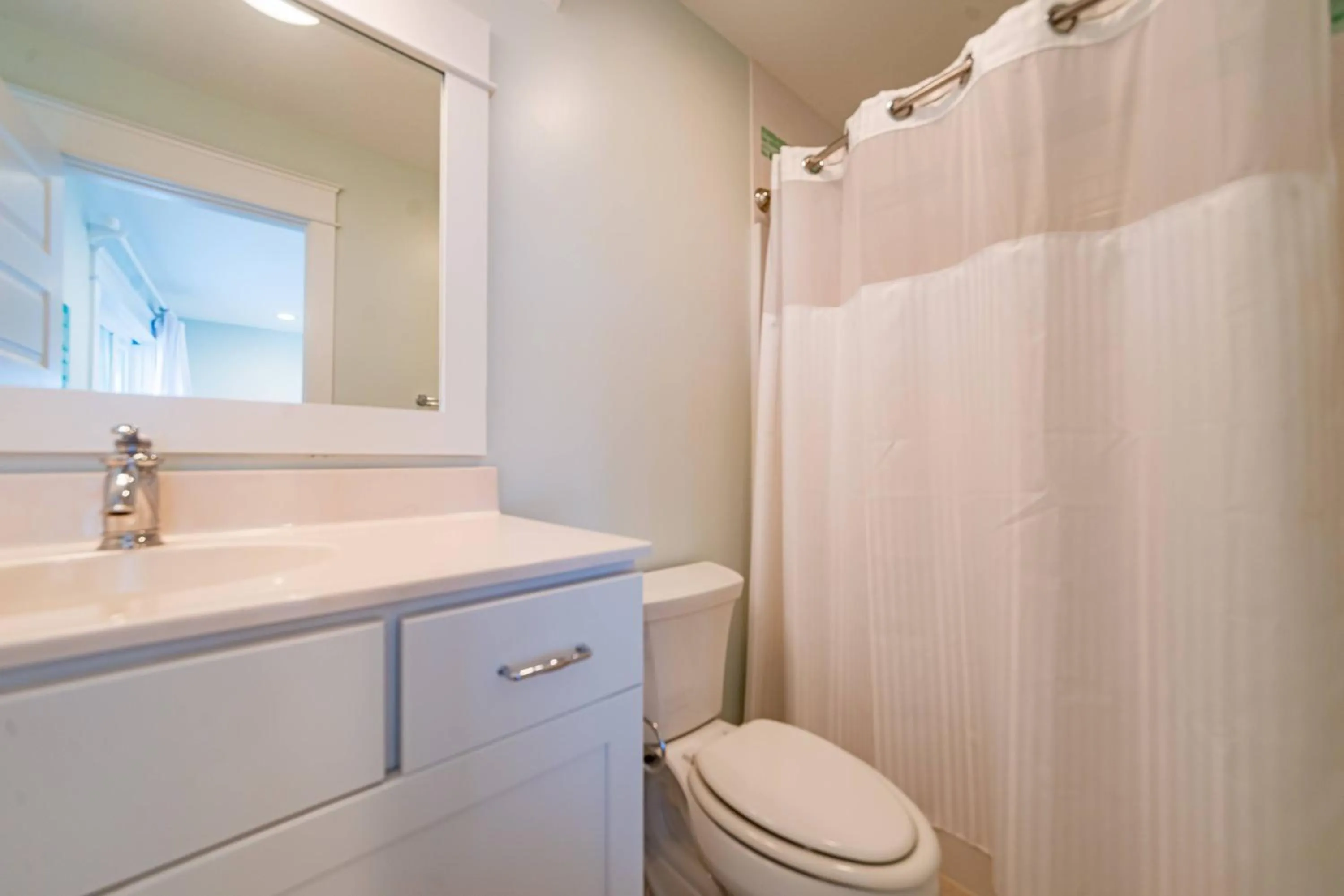 Sea Fever - Duck, Saltaire, 130 Yds to Beach, Ocean View, Pool, Hot Tub, Tiki Bar, Flex Stays