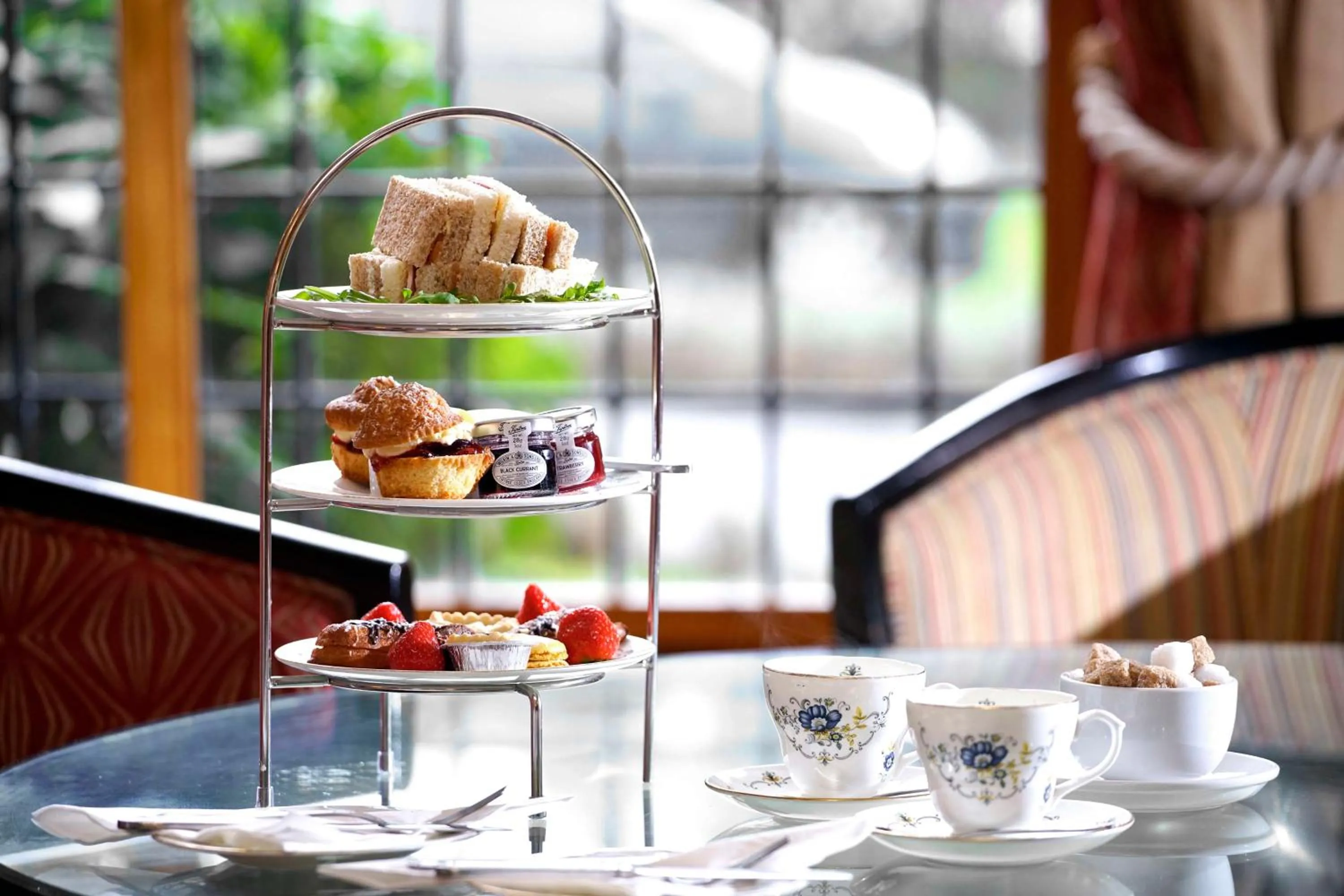 Restaurant/places to eat in Best Western Plough and Harrow Hotel