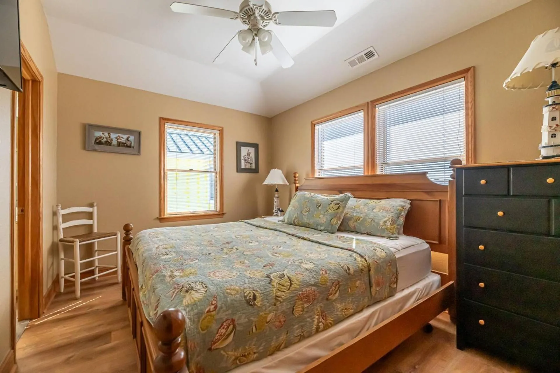 Bed in Jockey's Ridge Haven