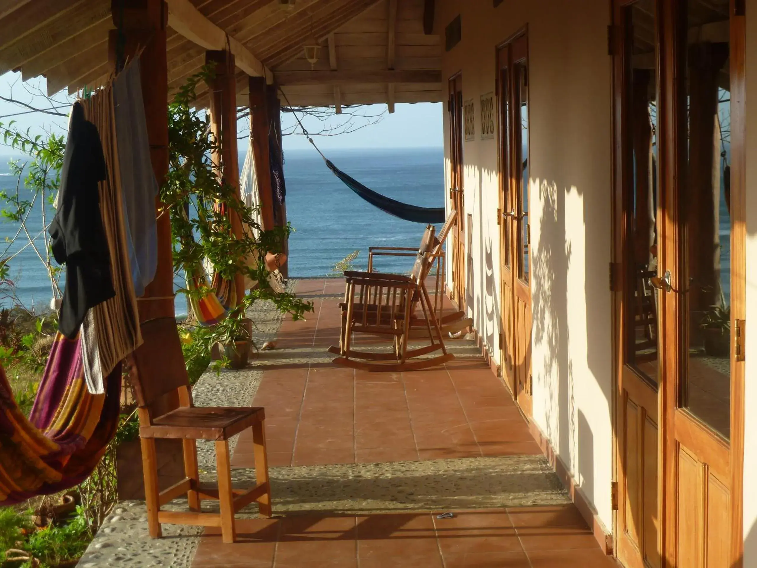 Family Room with Sea View in Hotel Kambutaleko Family Room with Sea View in Hotel Kambutaleko