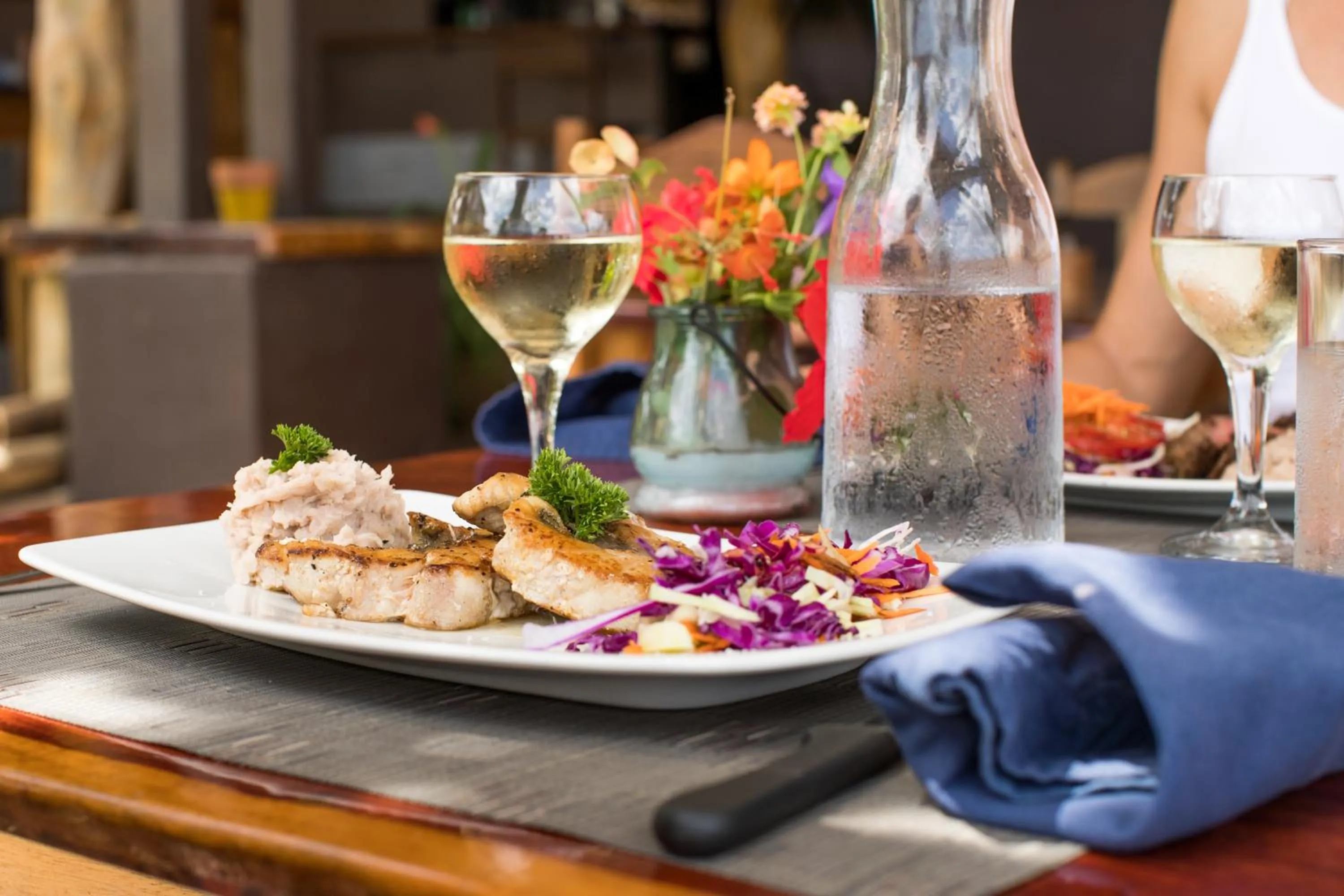 Food and drinks in Hotel Kambutaleko