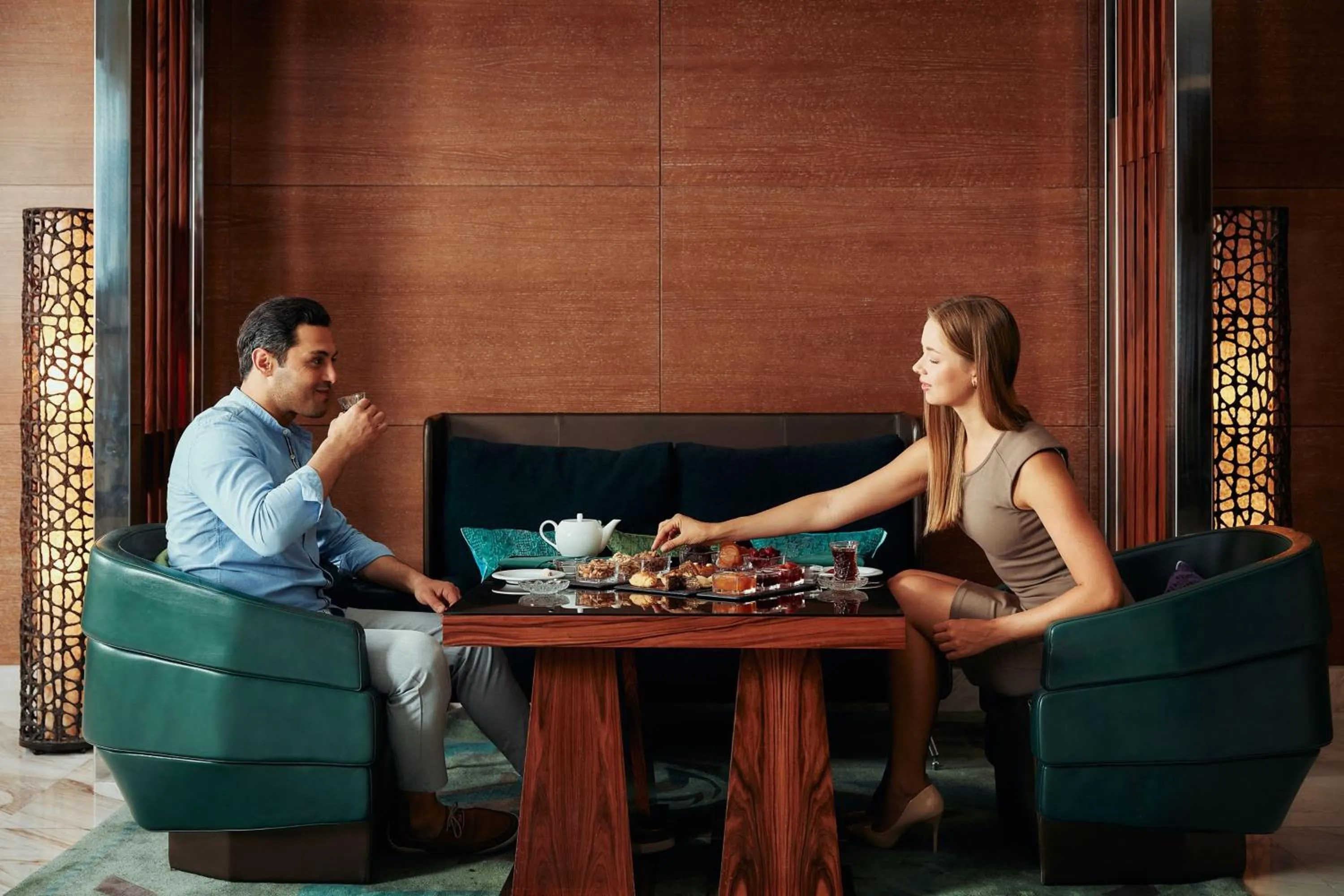 Lounge or bar in JW Marriott Absheron Baku Hotel