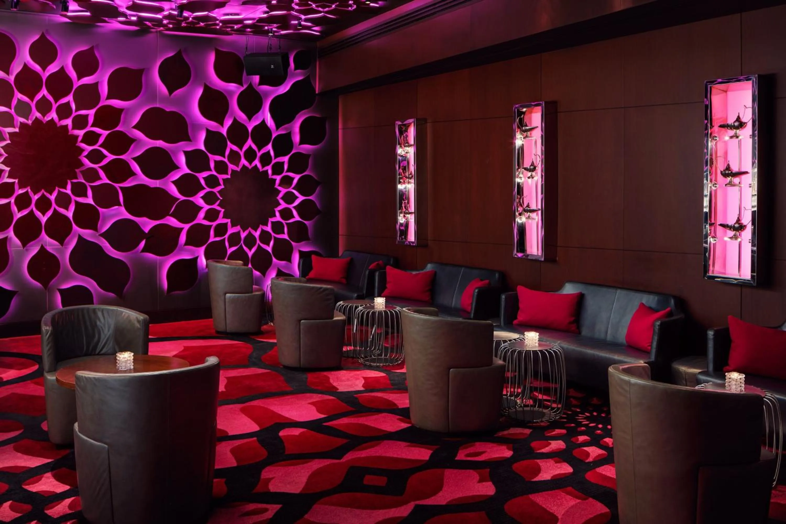 Lounge or bar in JW Marriott Absheron Baku Hotel