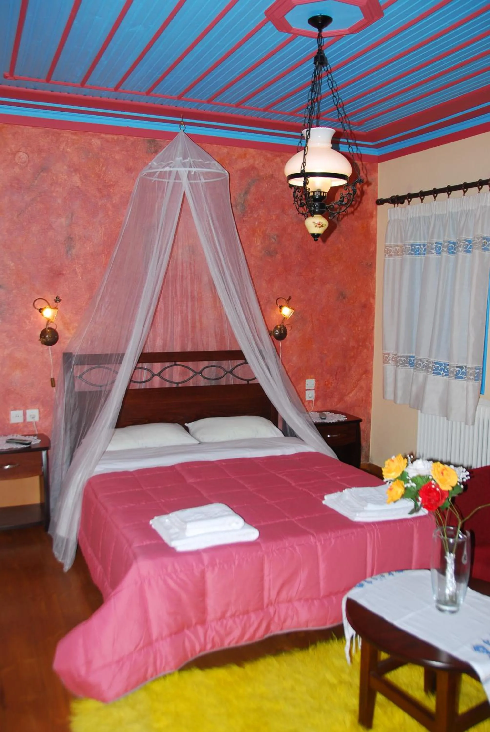 Bed in Hotel Ladias