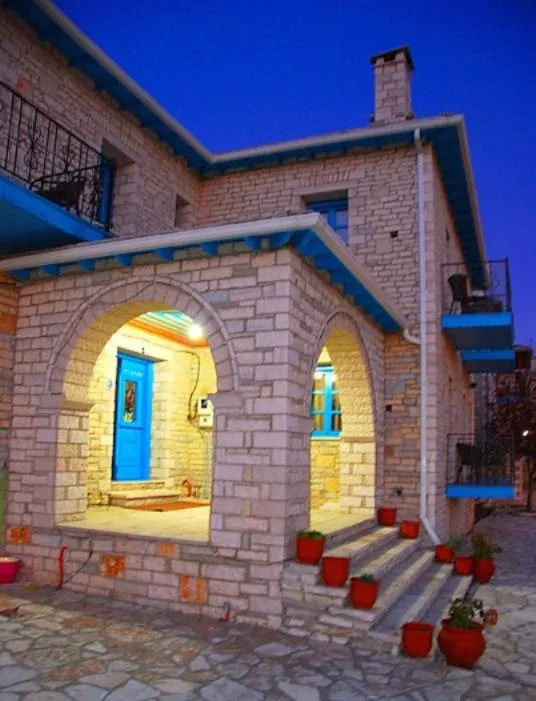Facade/entrance in Hotel Ladias