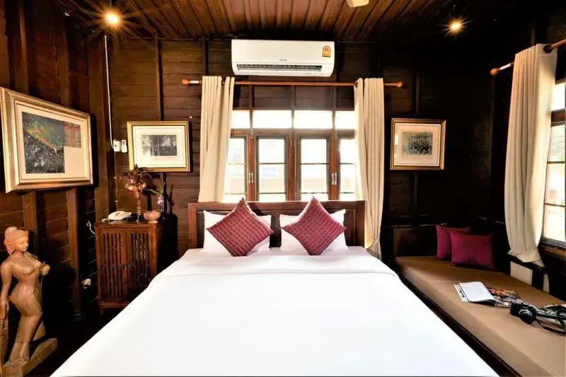 Bed in Lilu Pai Bed in Lilu Pai