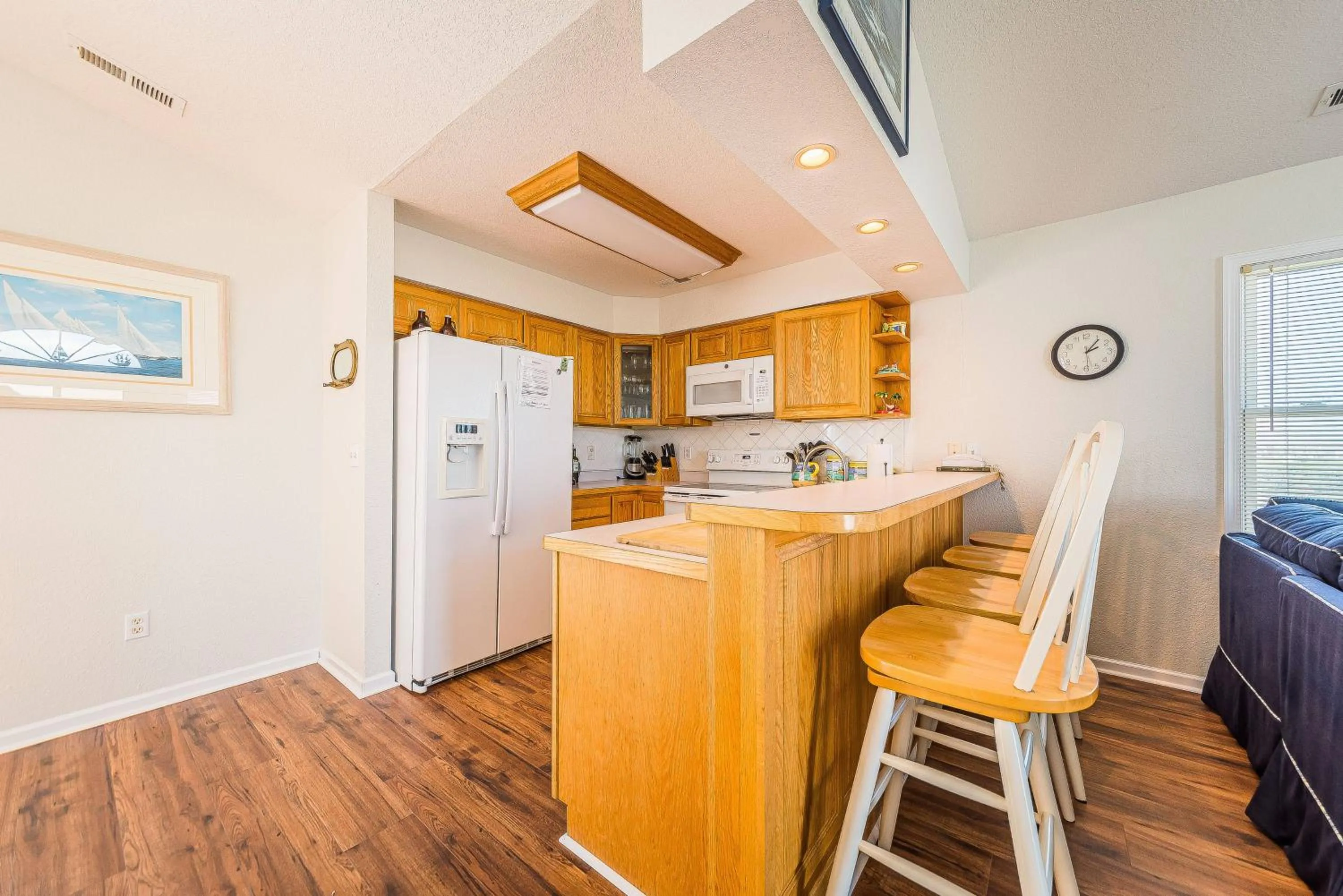 Ocean's View - Kill Devil Hills MP 8, 200 Yds to Beach, Hot Tub, Pool Table, Pets OK