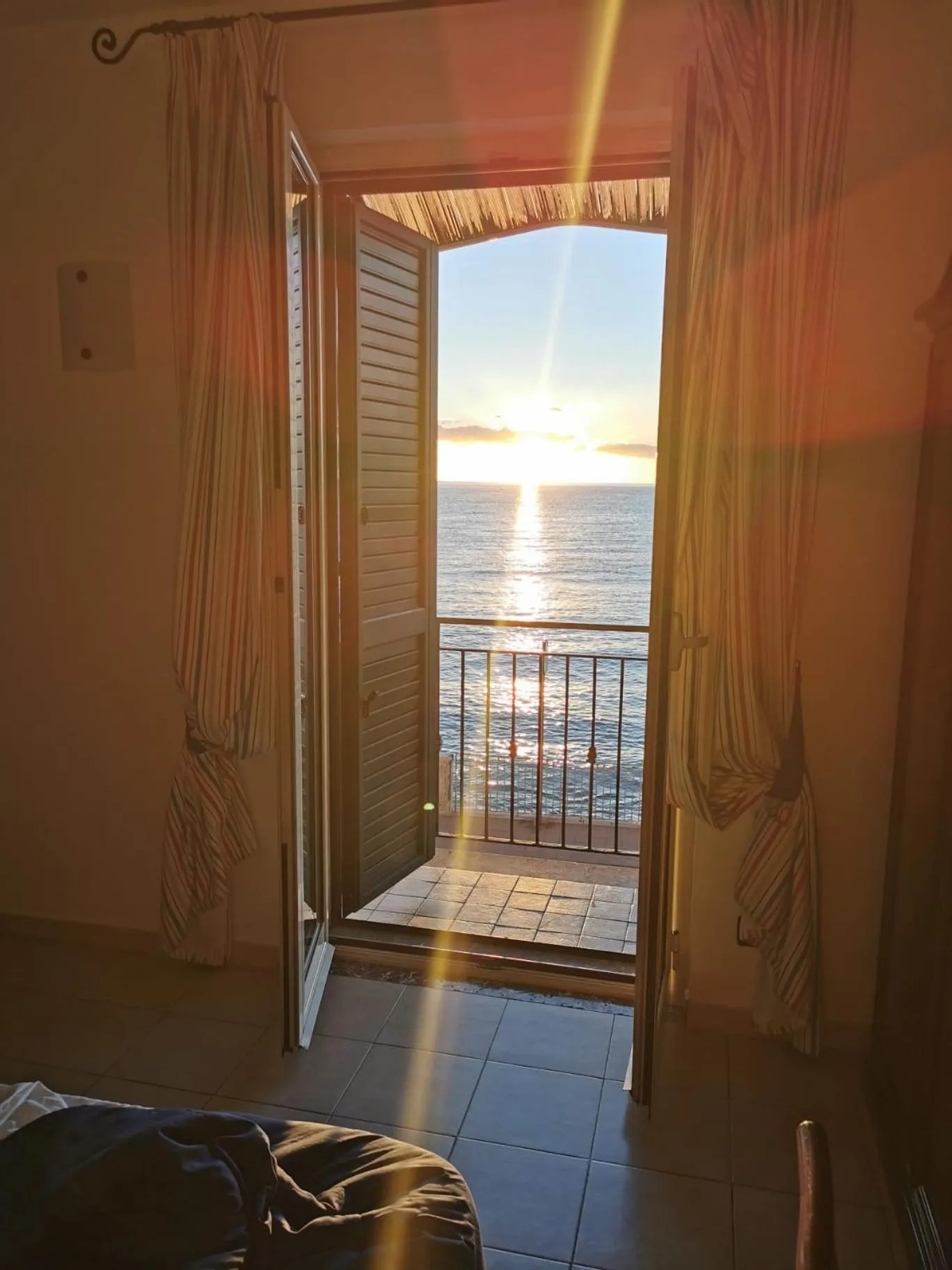 Sea view in B&B Miramare