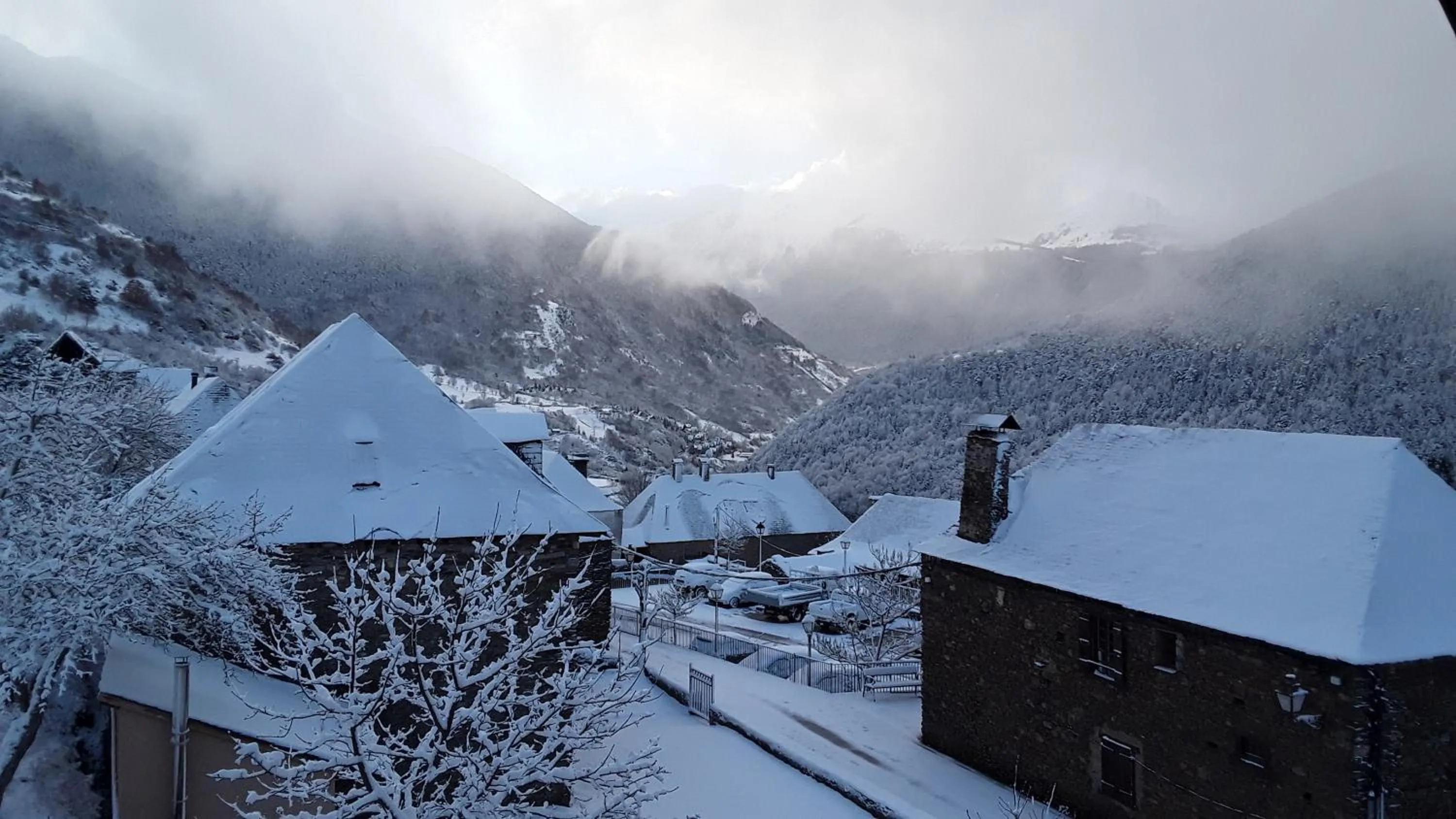 Quiet street view in Hotelet de Betlan