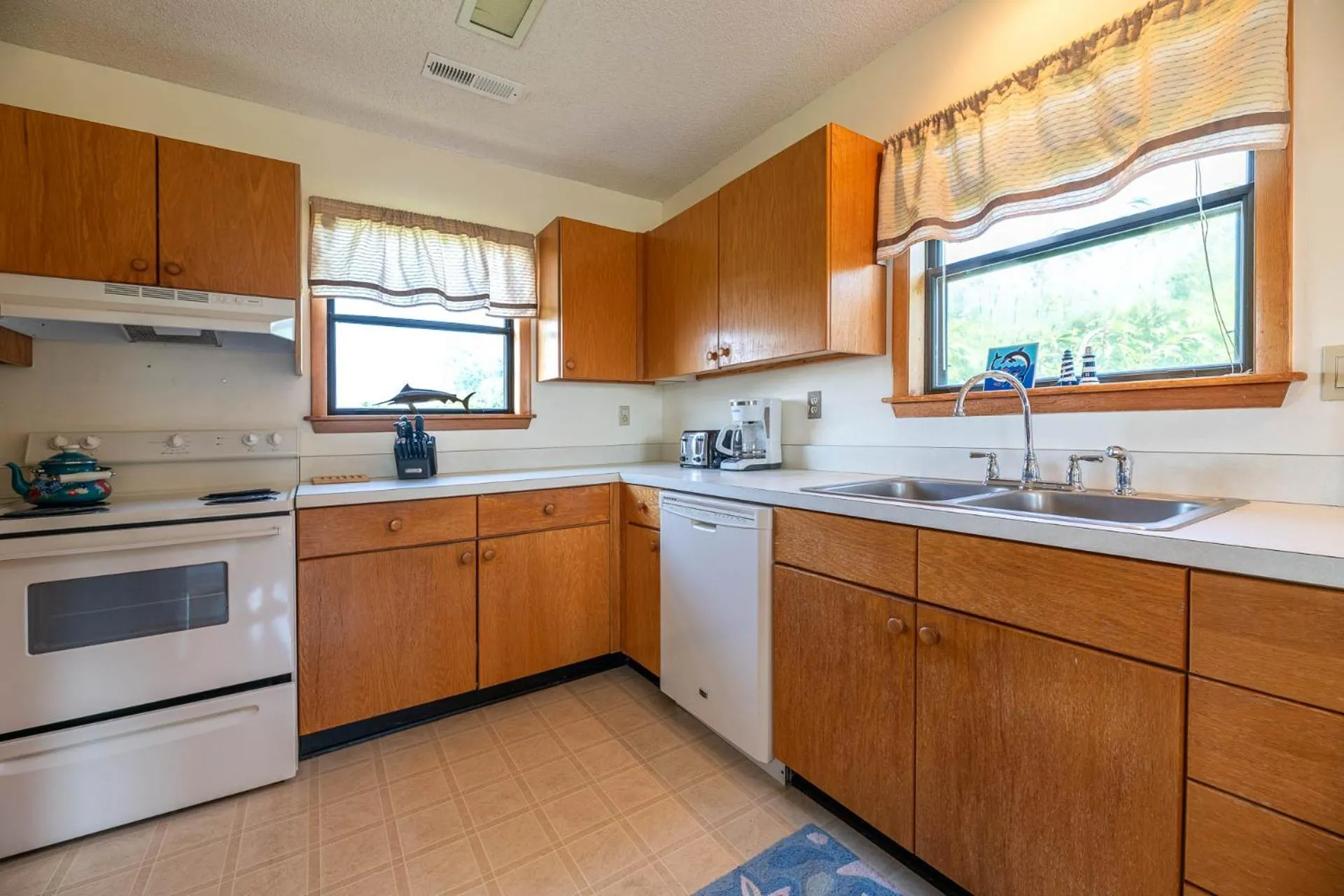 Persimmon - Duck, Sanderling, Ocean View, 65 Yds to Beach, Community Pool, Tennis, Flex Stays
