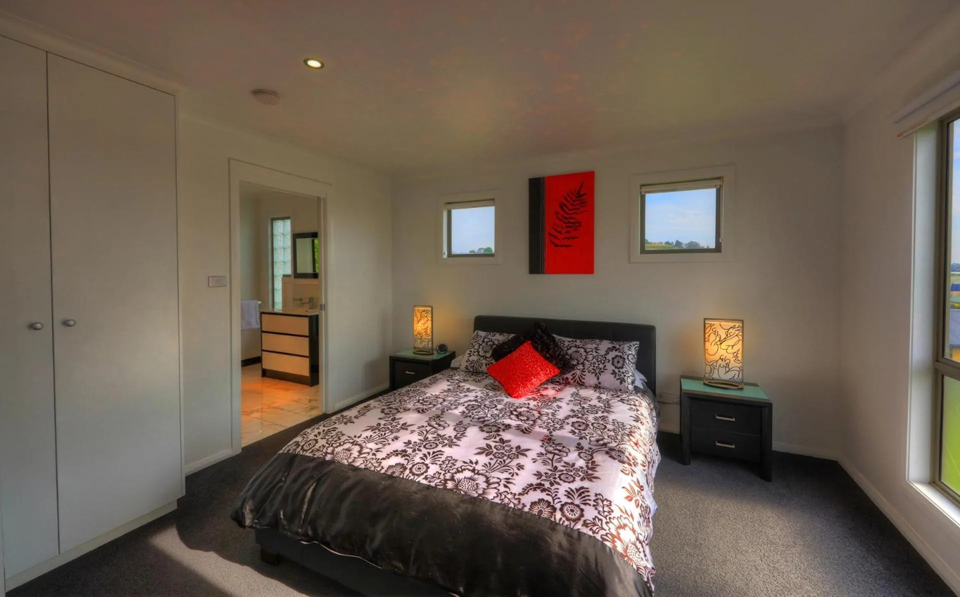 Bedroom, Bed in Rosebank Cottage Collection