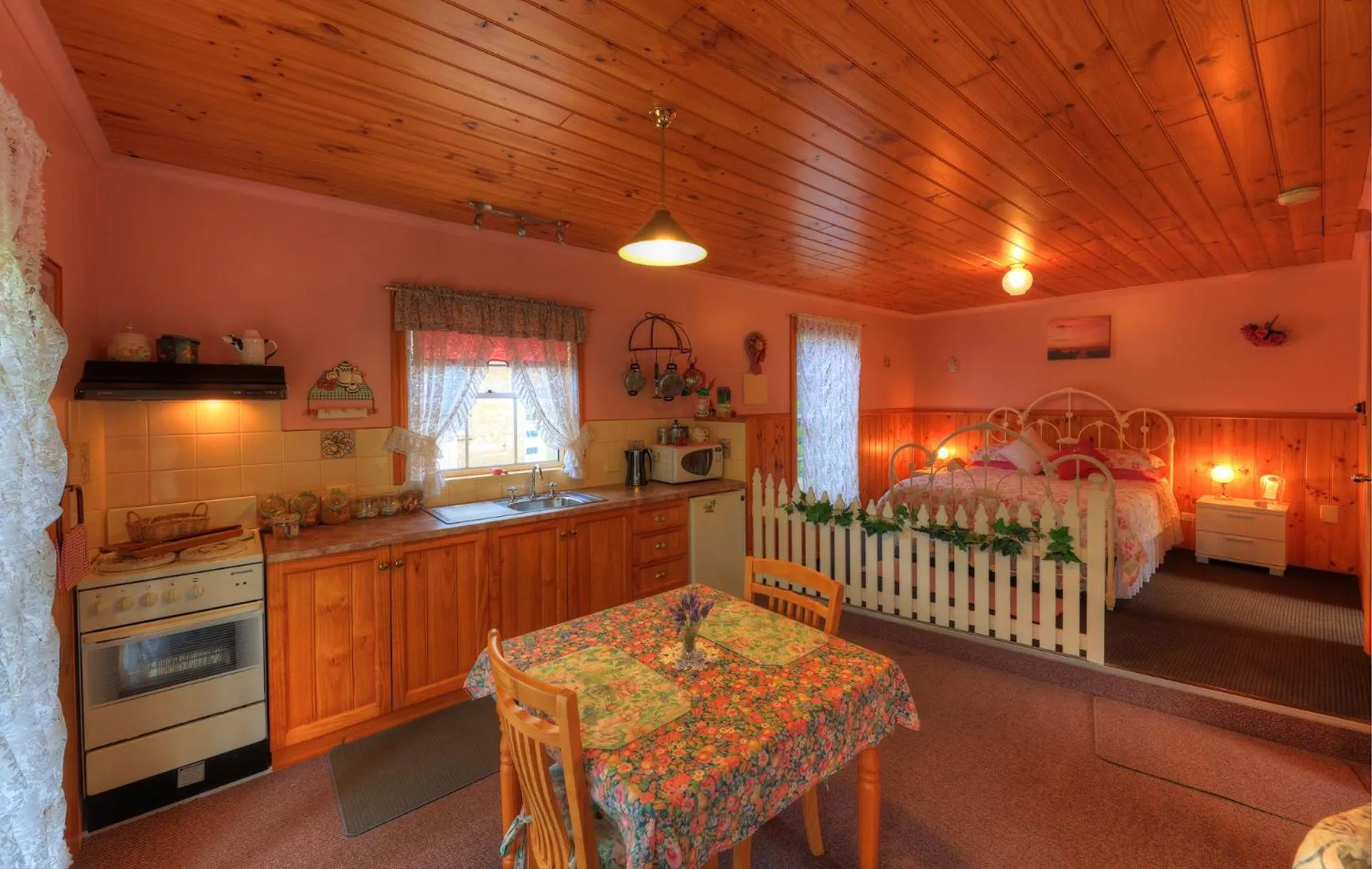 Kitchen or kitchenette in Rosebank Cottage Collection