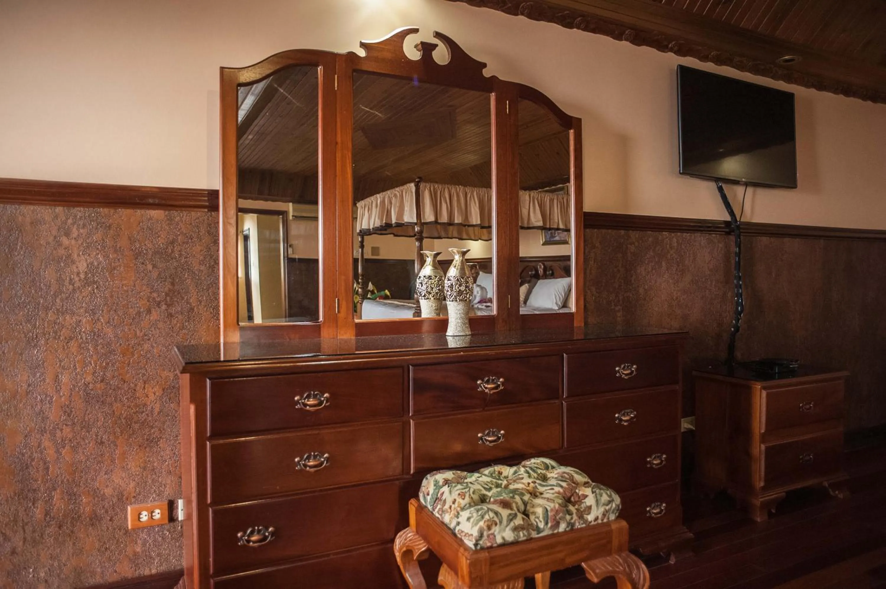 TV and multimedia in Clarridge View Guesthouse