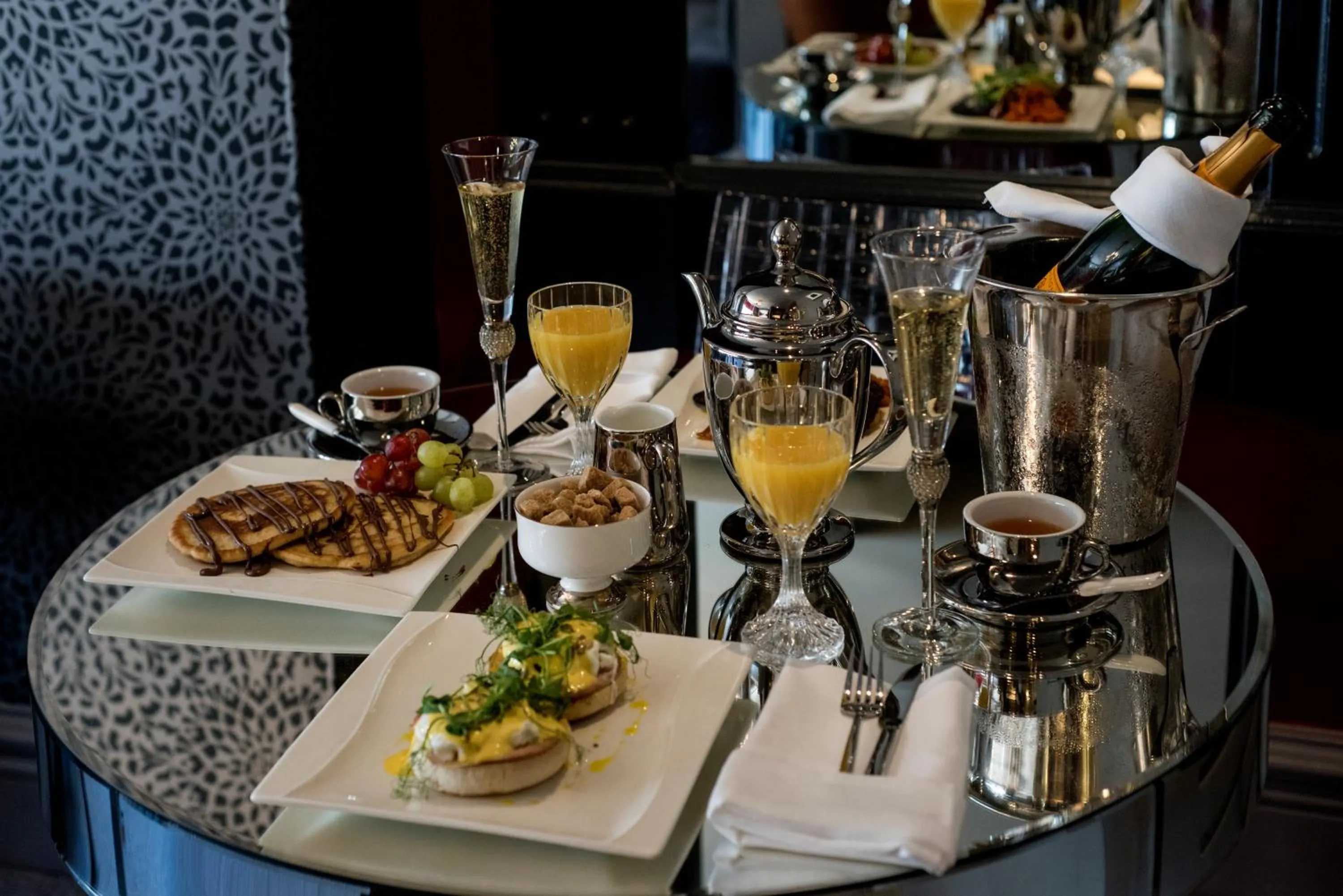 Breakfast in Square Townhouse