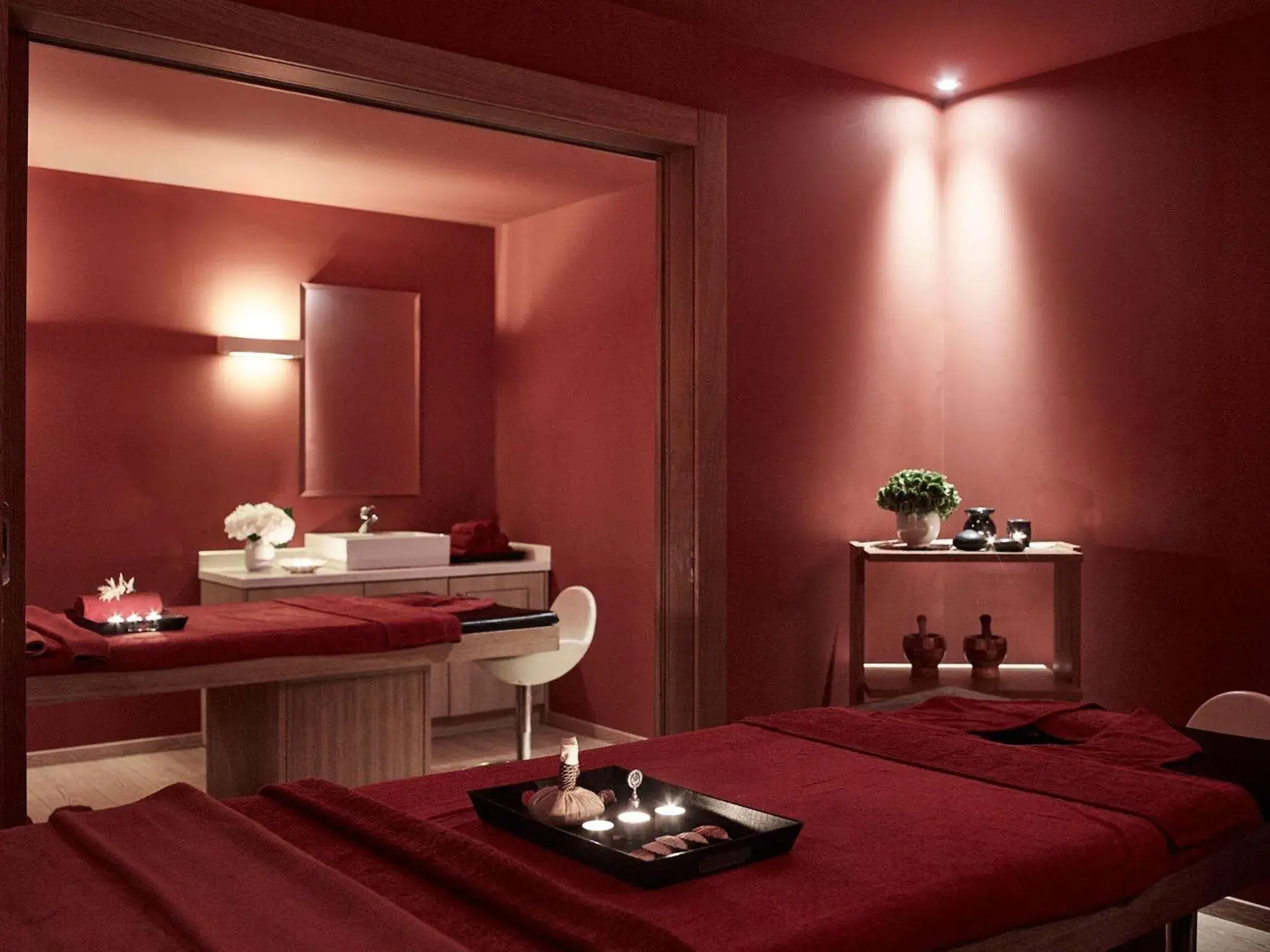 Spa and wellness centre/facilities, Bed in Creta Maris Resort Spa and wellness centre/facilities, Bed in Creta Maris Resort