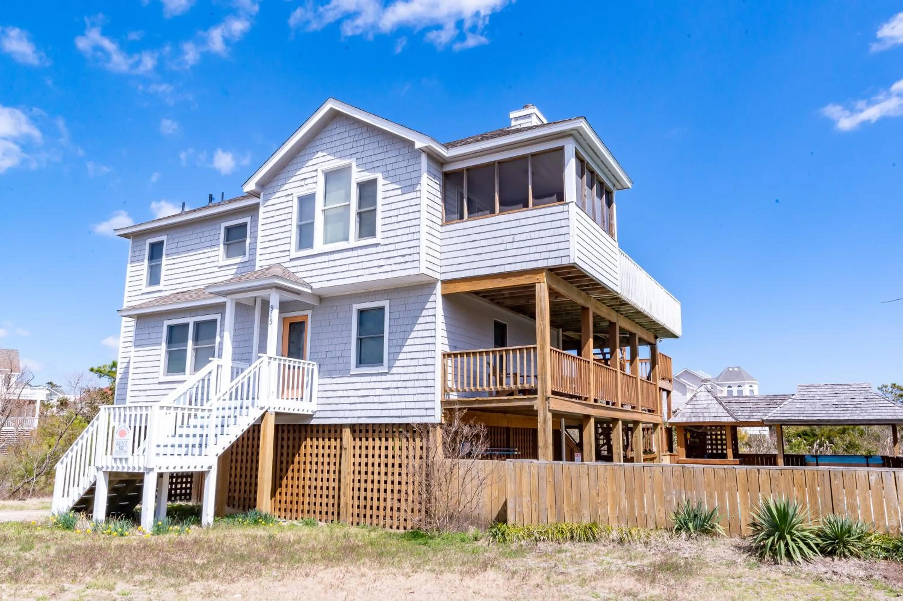 Windhaven - Corolla, Whalehead, Beach 400 Yds, Pool, Hot Tub, Tiki Bar, Pets OK, Flex Stays
